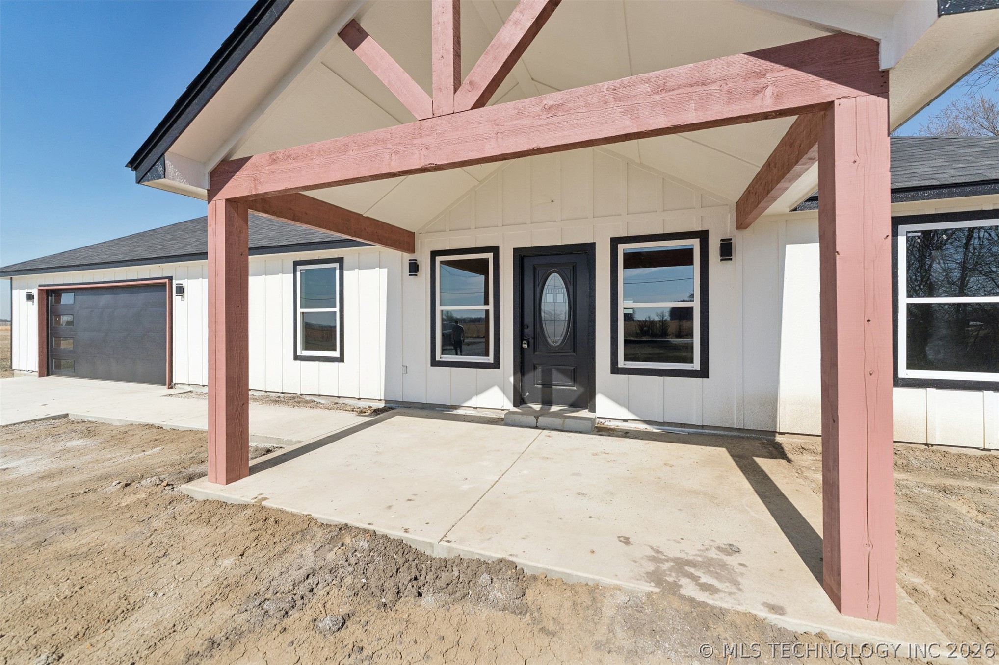 239 E 500 Road Property Photo 4