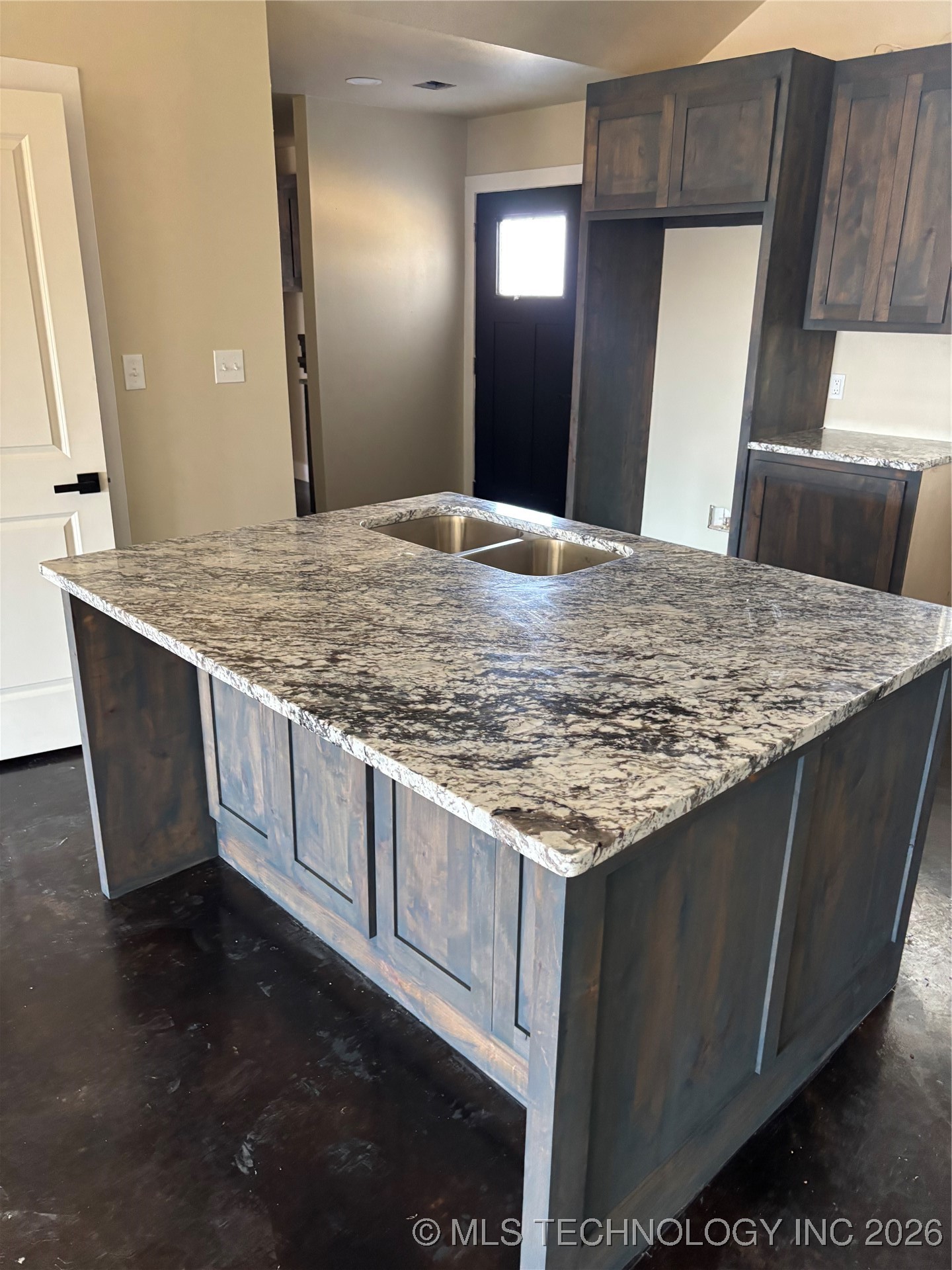 239 E 500 Road Property Photo 7