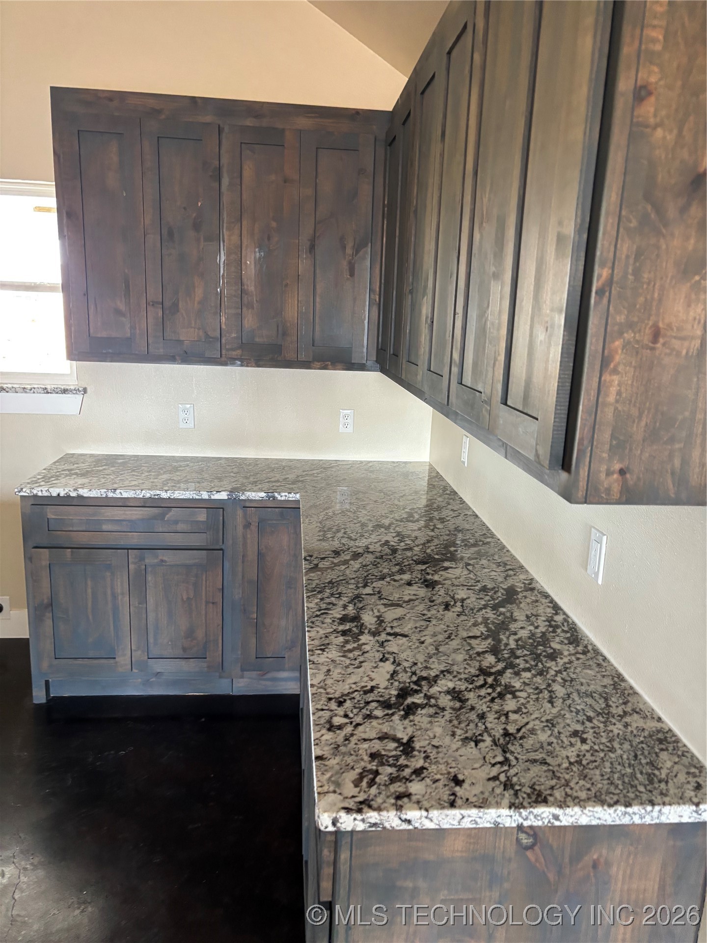 239 E 500 Road Property Photo 11