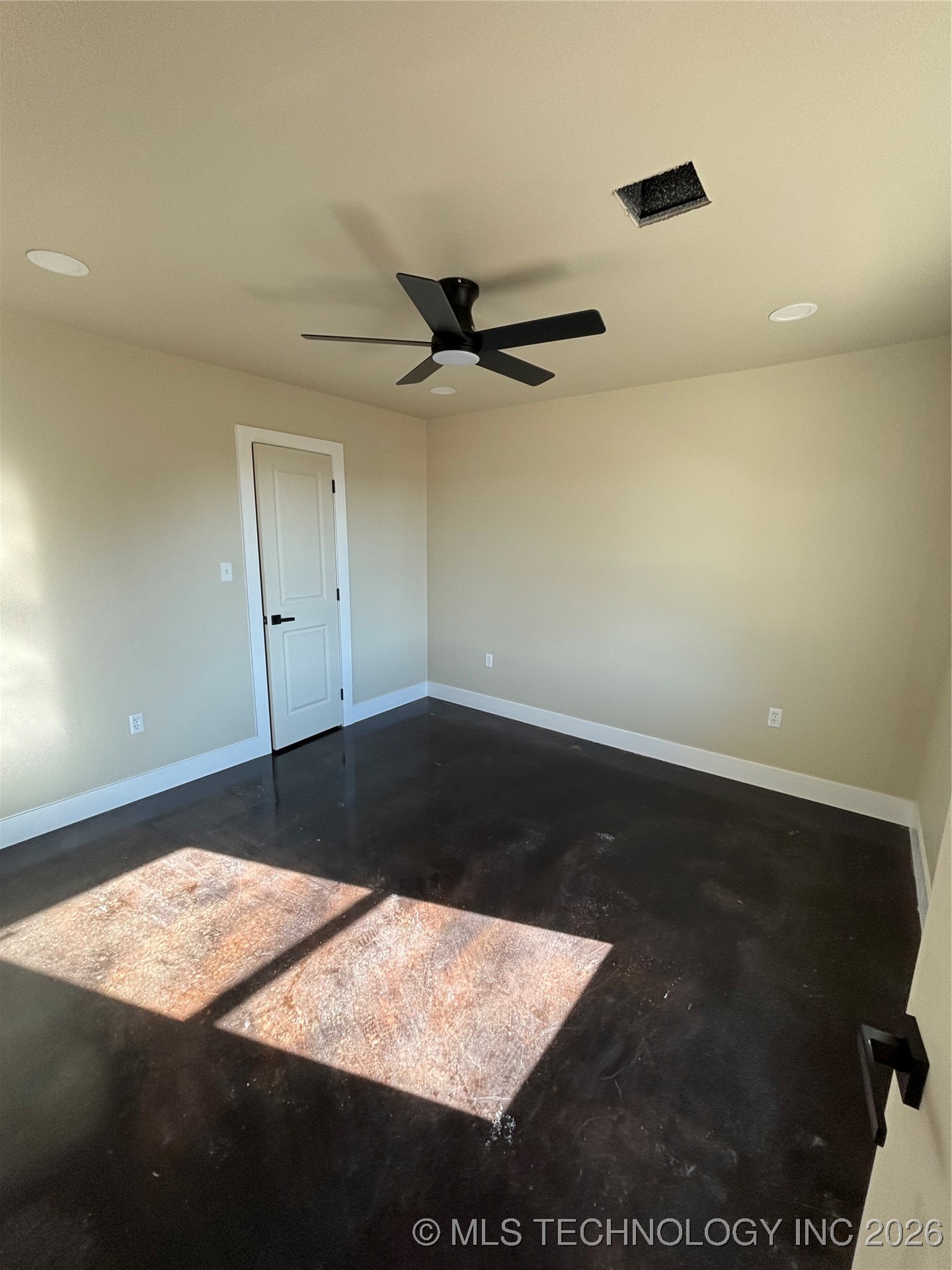 239 E 500 Road Property Photo 13