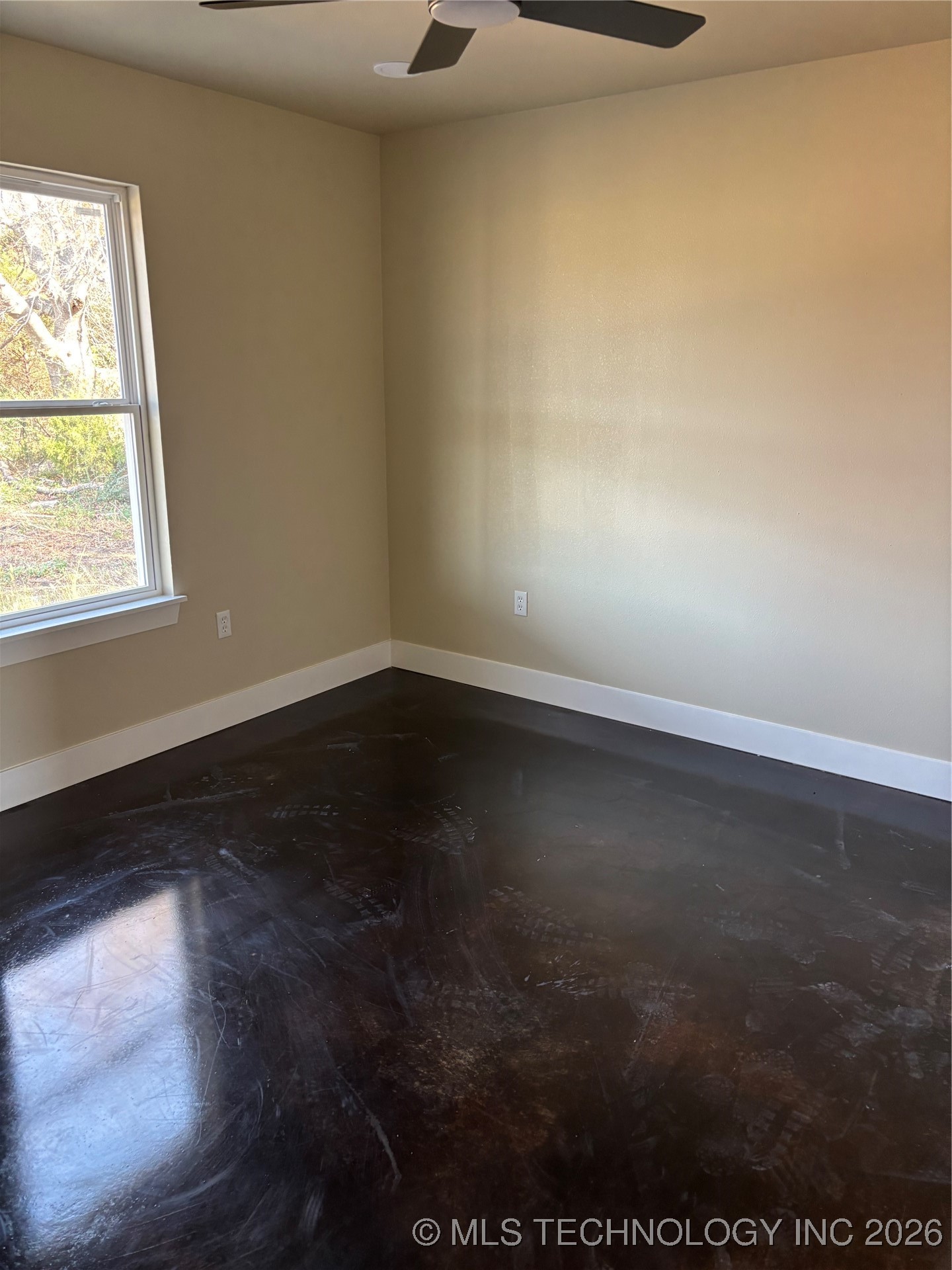 239 E 500 Road Property Photo 15