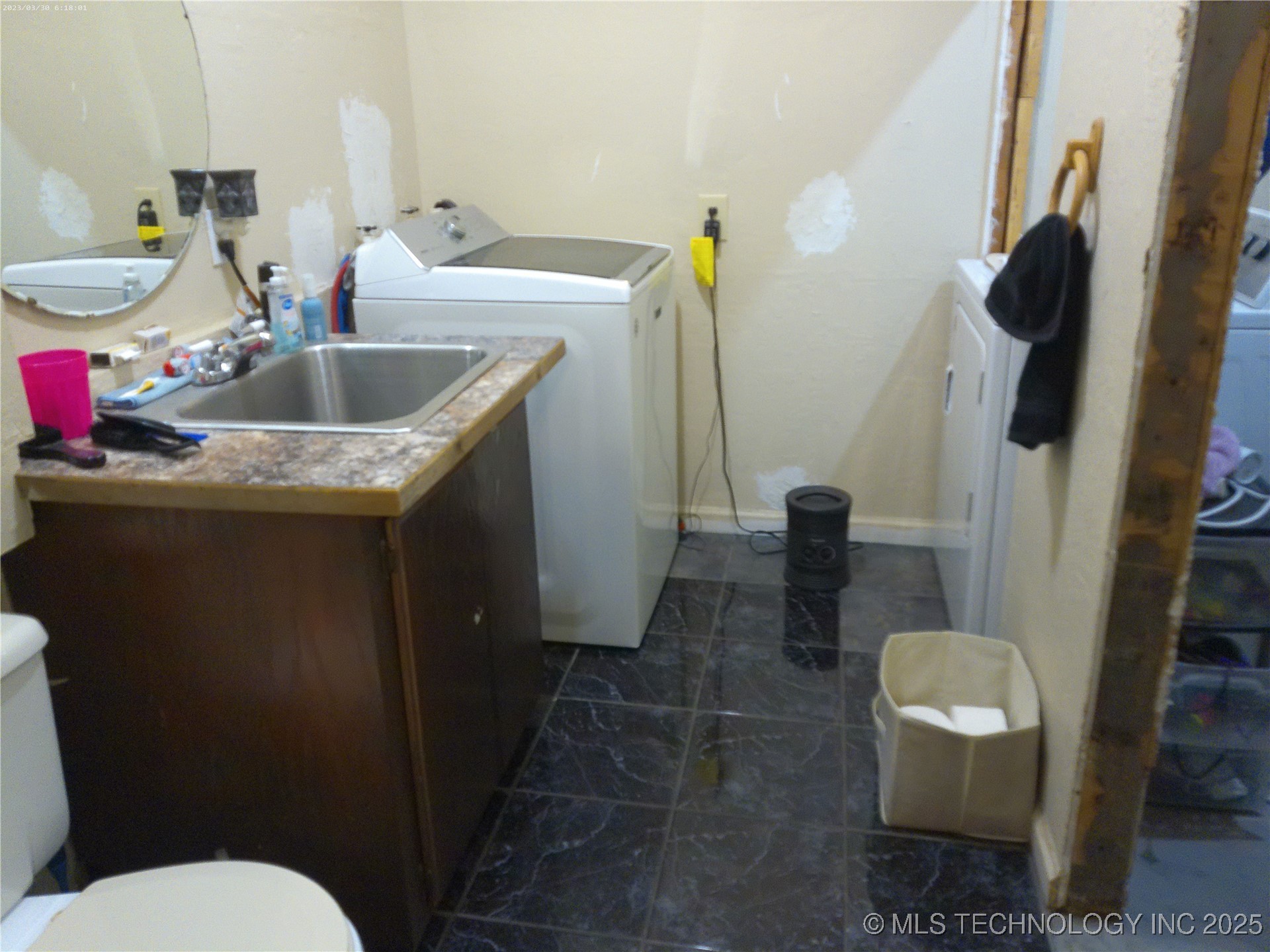 13458 S 241st East Avenue Property Photo 5