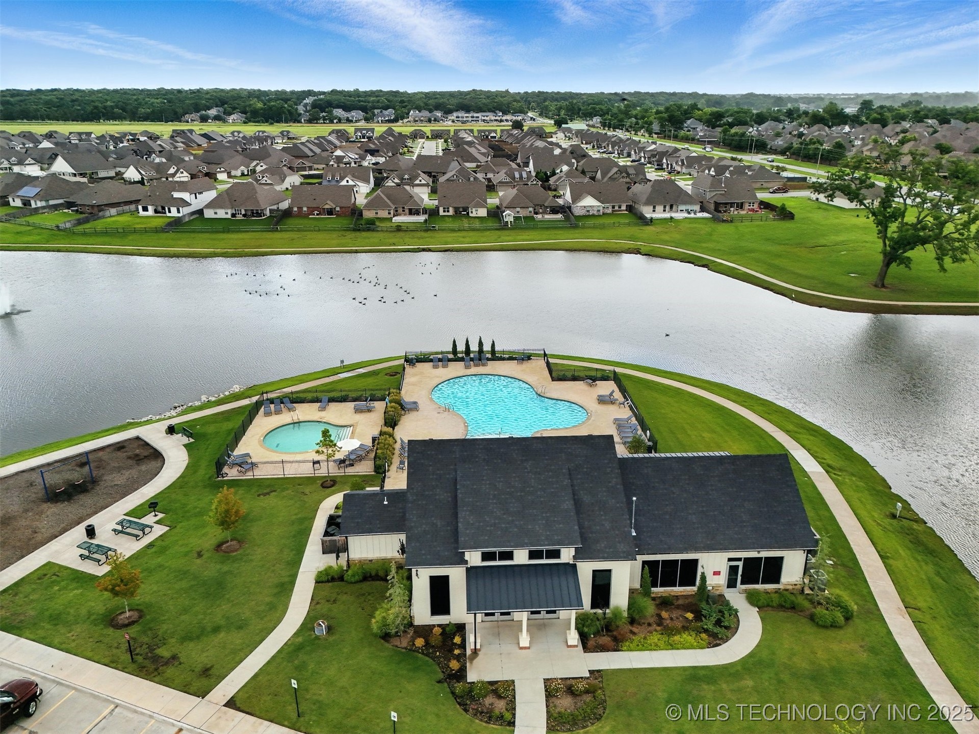 5807 E 128 Street S Property Photo 18