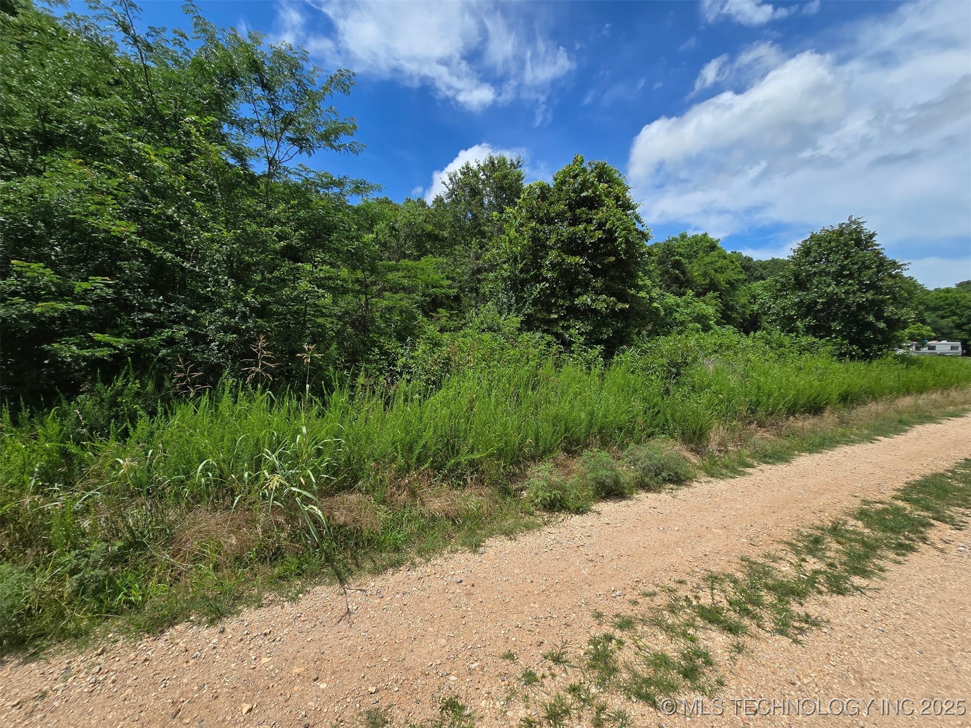 27800 E Valley Lane Property Photo 3