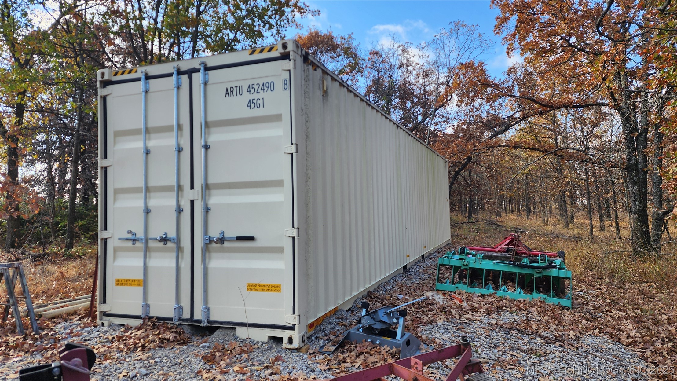 427640 E 290 Road Property Photo 5