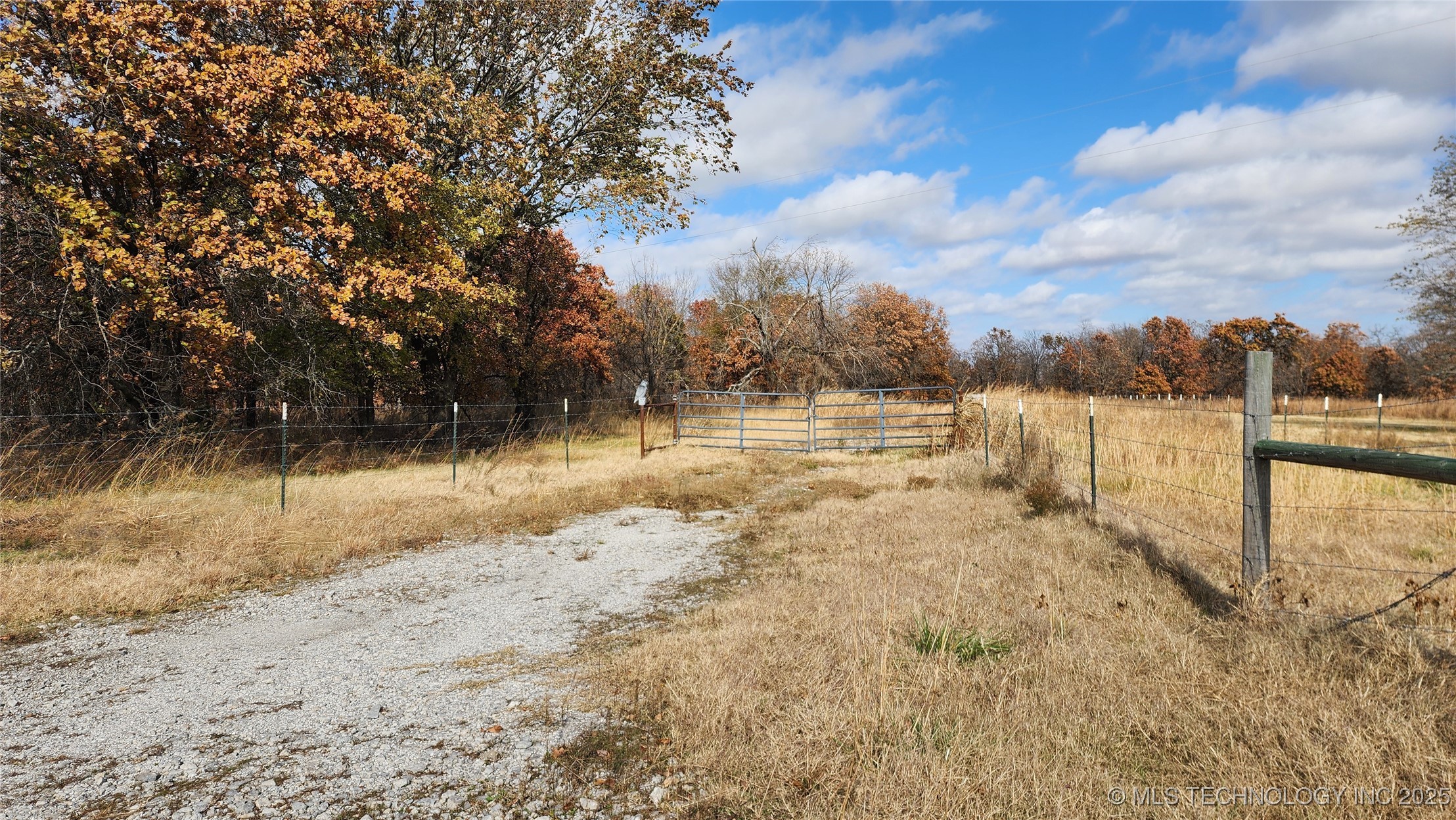 427640 E 290 Road Property Photo 24