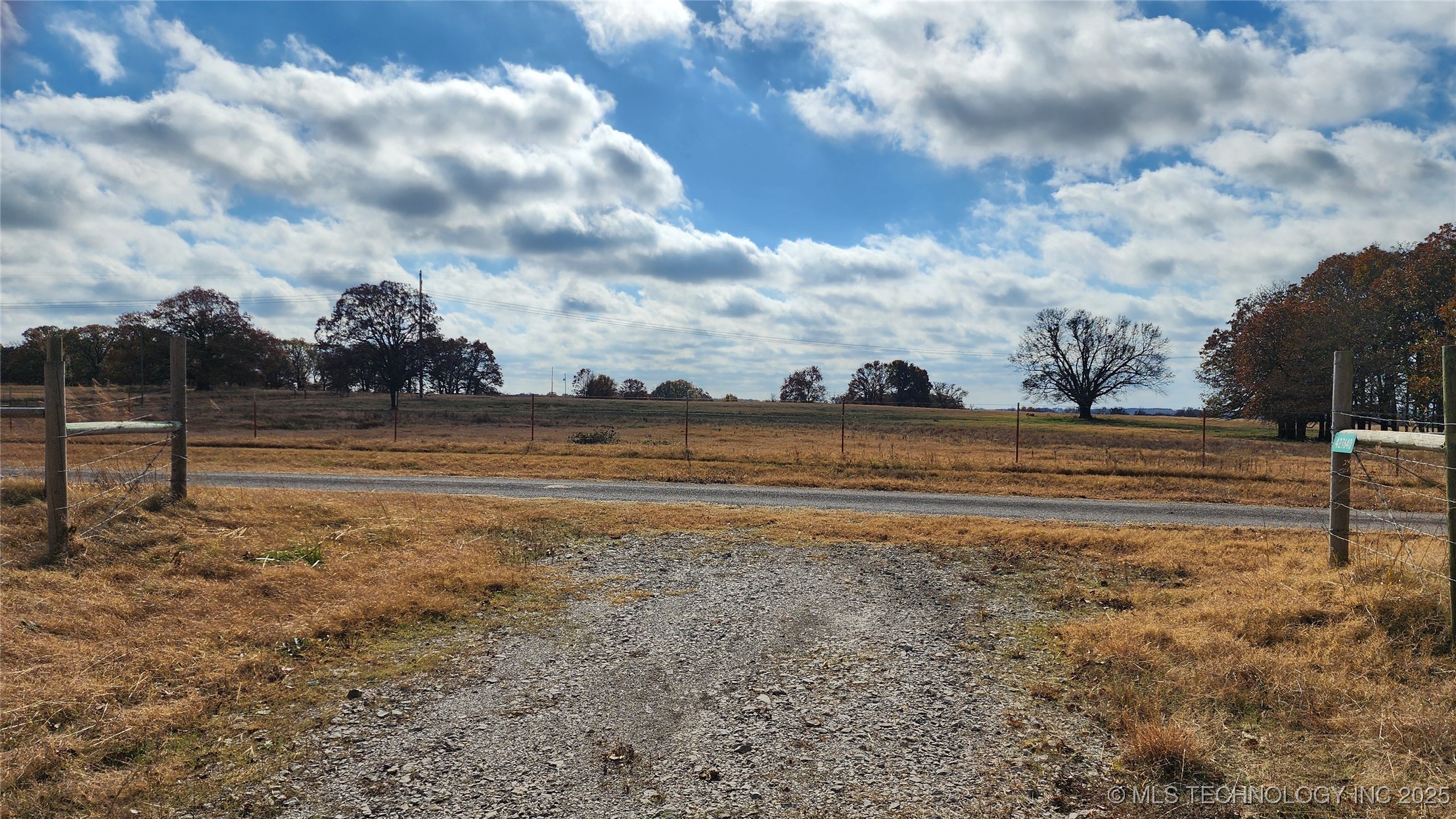 427640 E 290 Road Property Photo 40