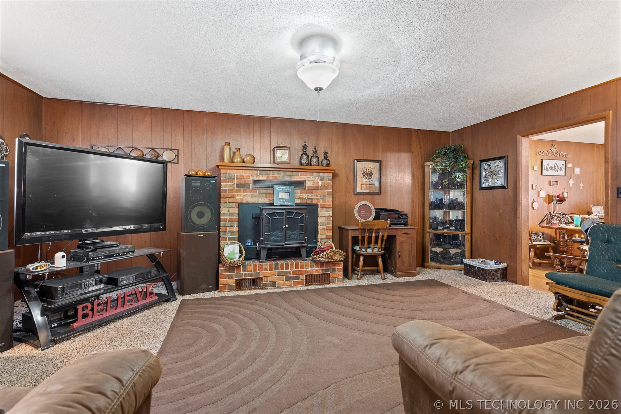 901 E 6th Street Property Photo 3