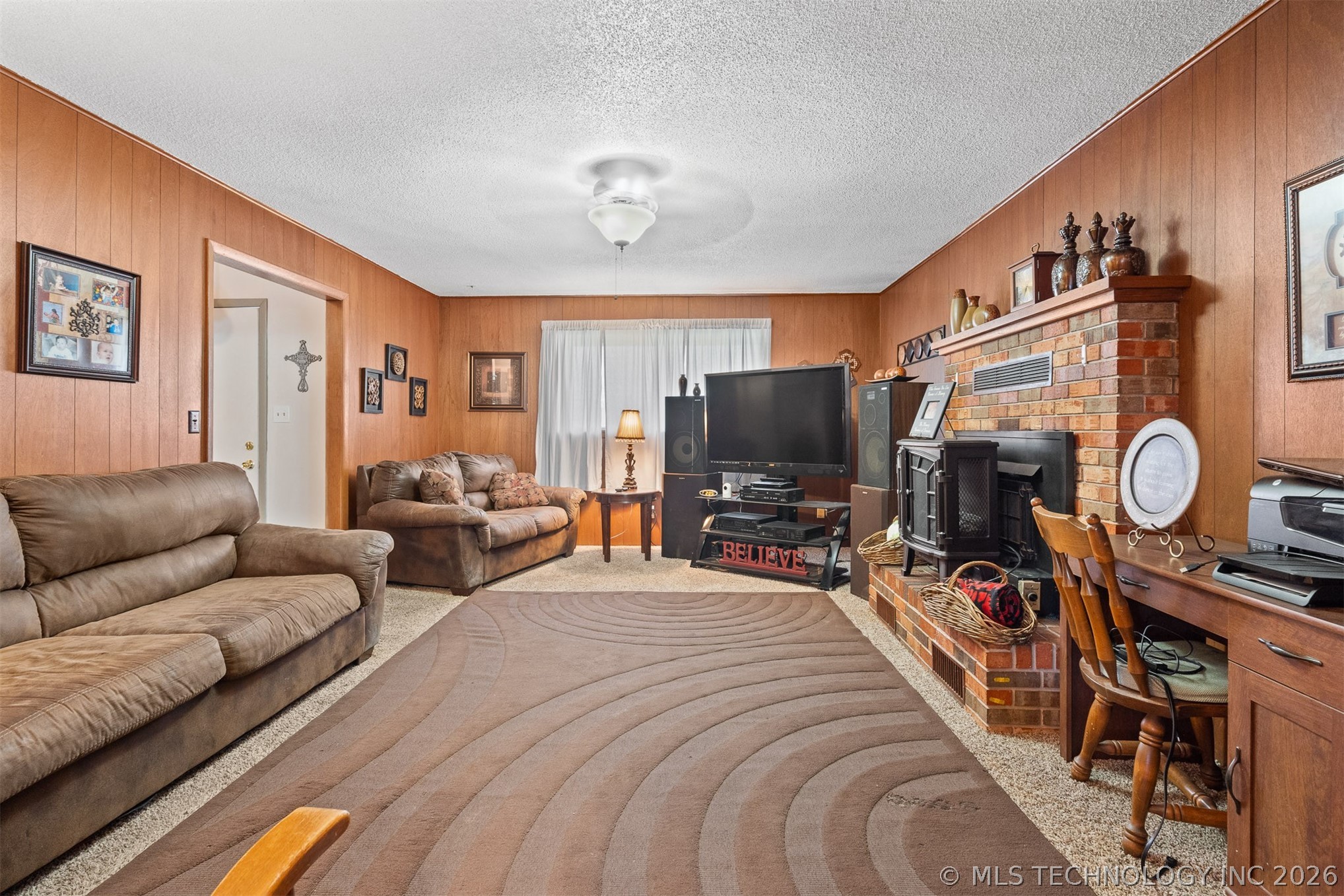 901 E 6th Street Property Photo 5