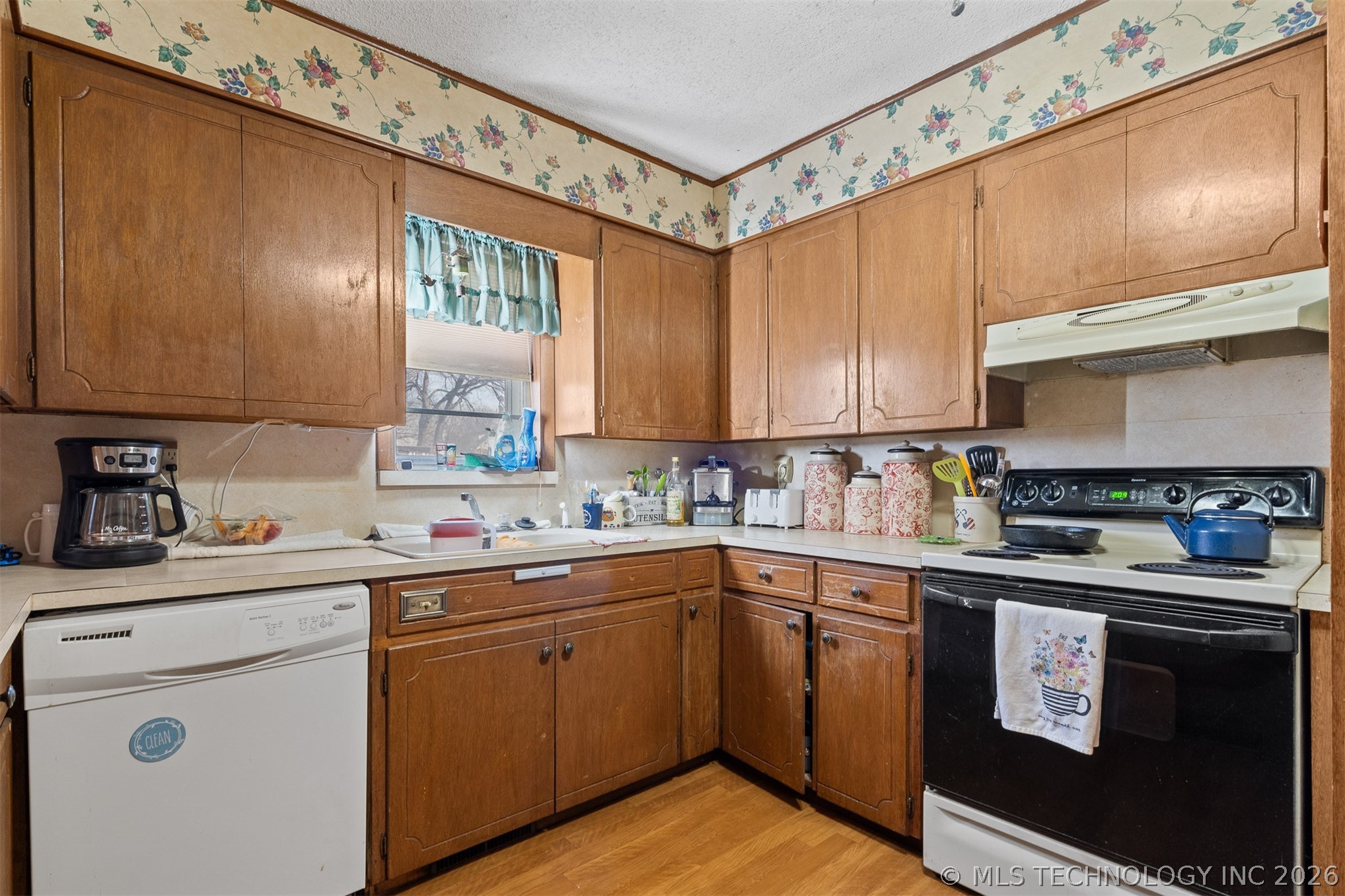 901 E 6th Street Property Photo 7