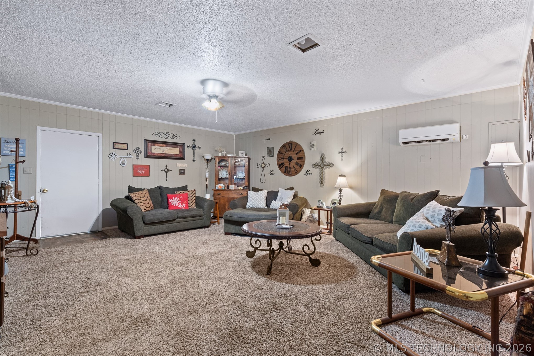 901 E 6th Street Property Photo 11