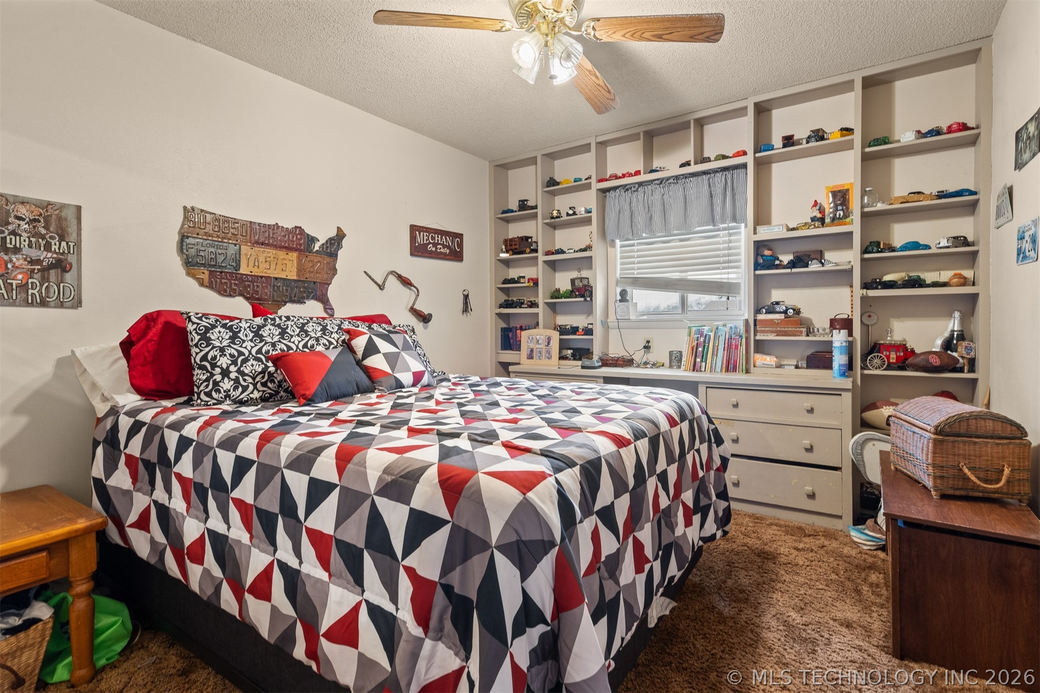 901 E 6th Street Property Photo 14