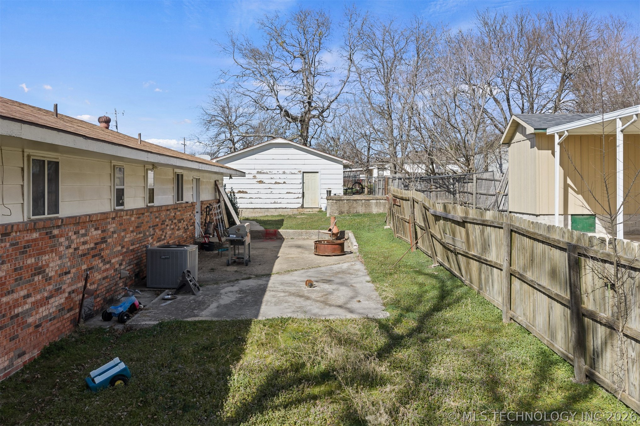 901 E 6th Street Property Photo 28