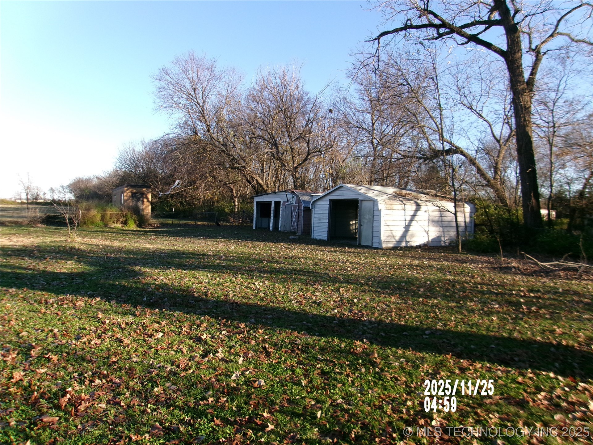 2130 N Osage Avenue Property Photo 3