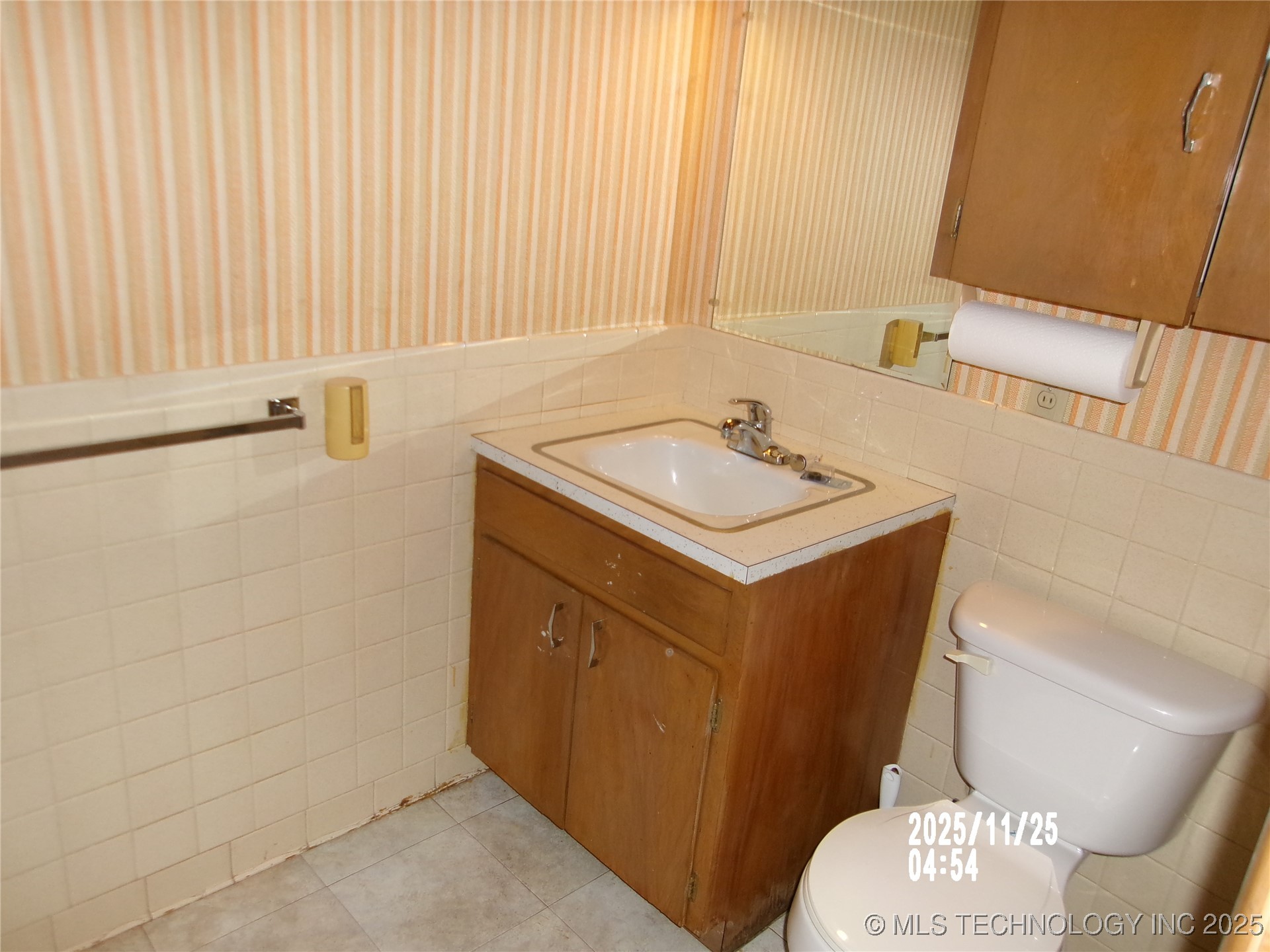 2130 N Osage Avenue Property Photo 11