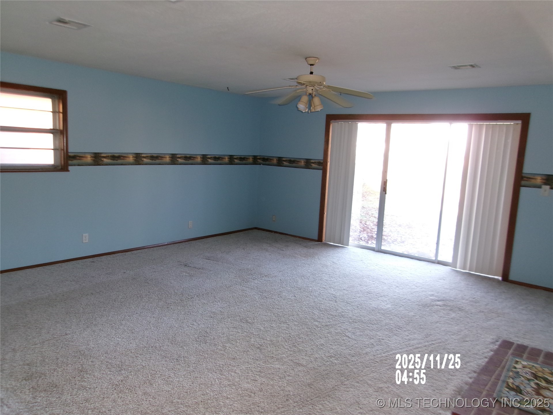 2130 N Osage Avenue Property Photo 15