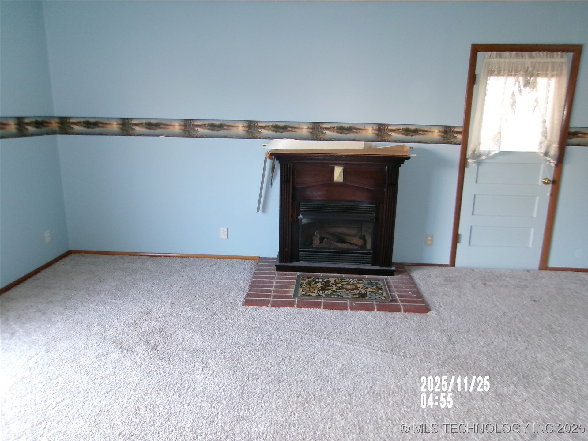 2130 N Osage Avenue Property Photo 16