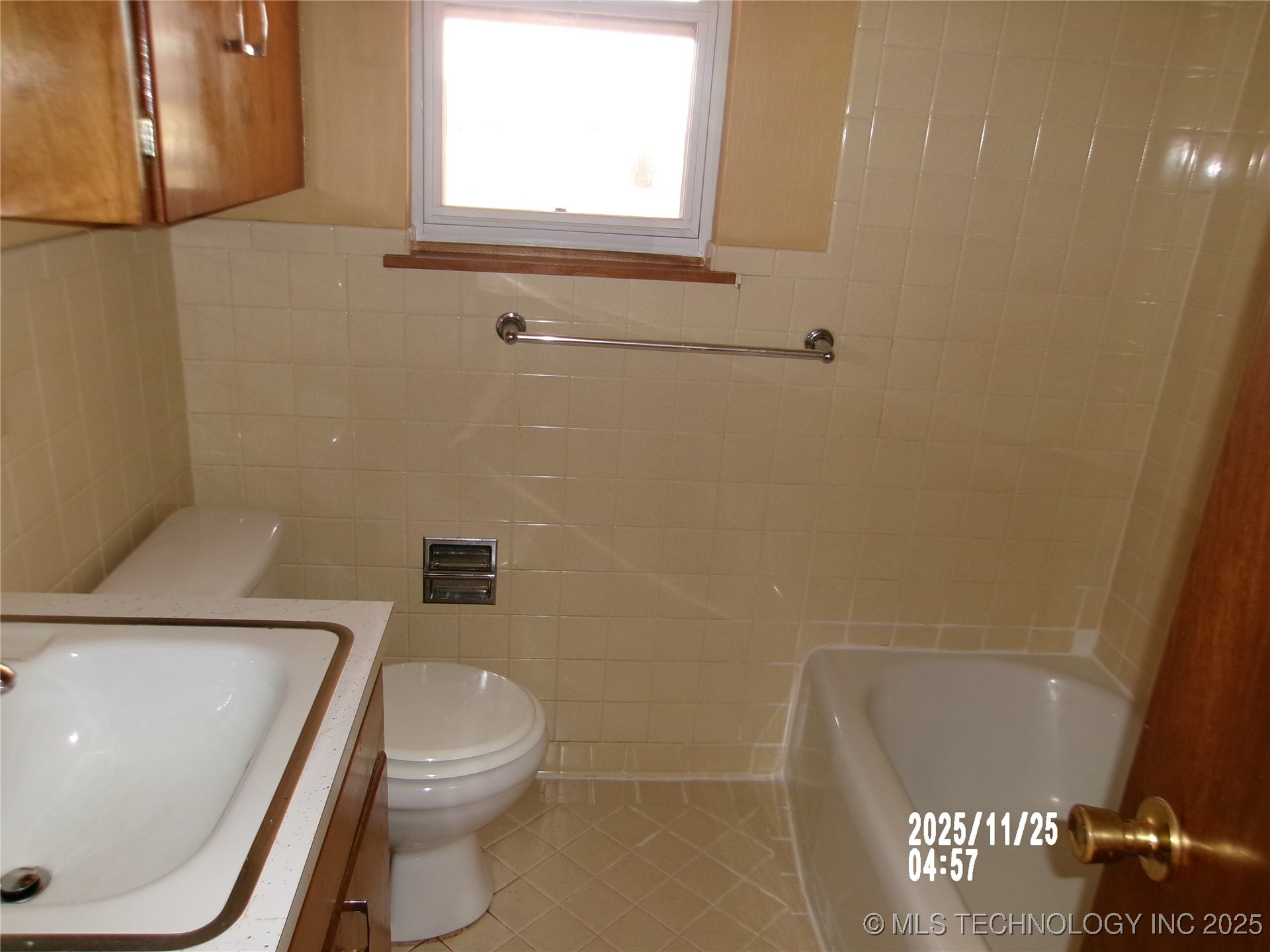 2130 N Osage Avenue Property Photo 17