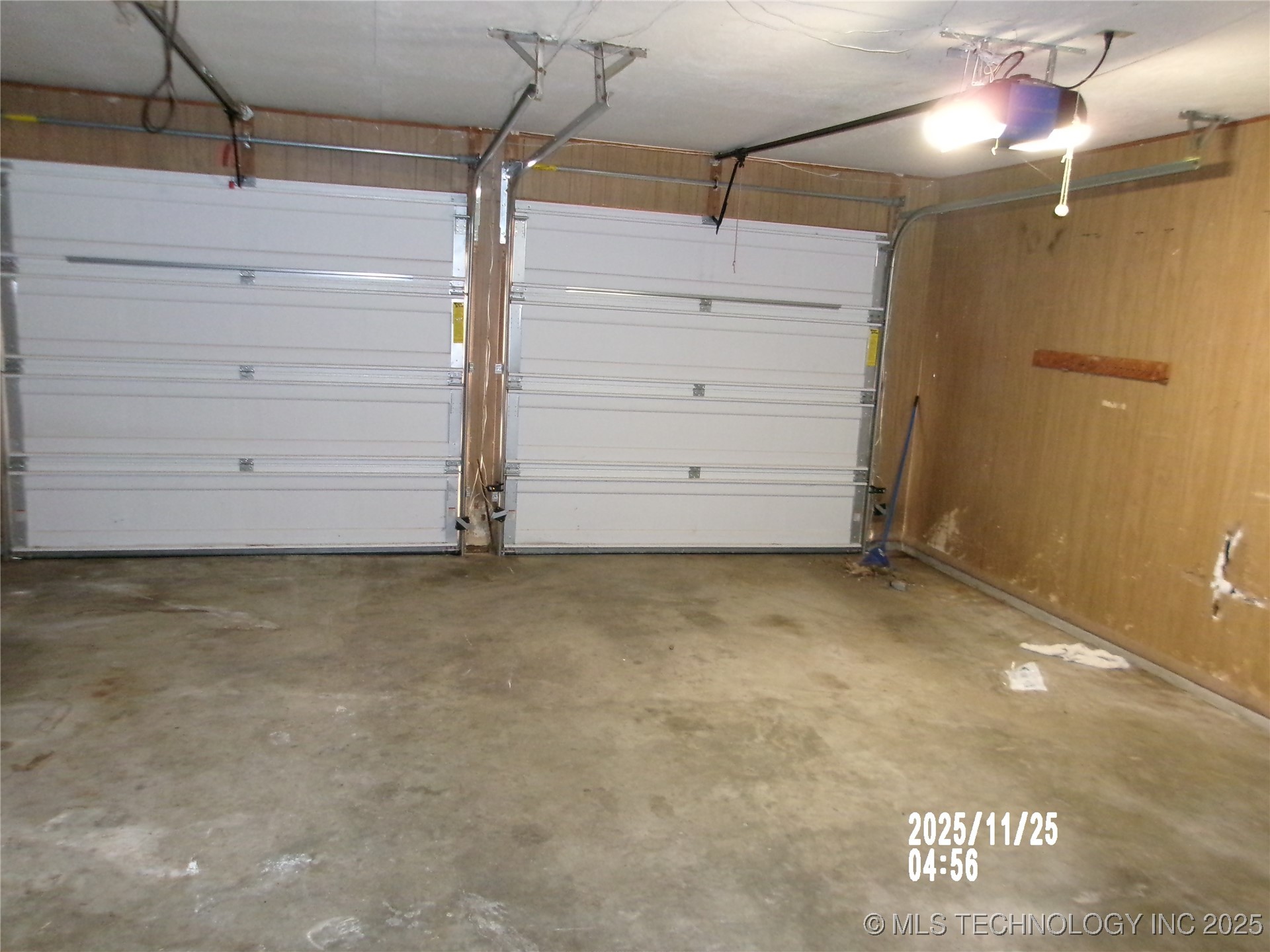 2130 N Osage Avenue Property Photo 21