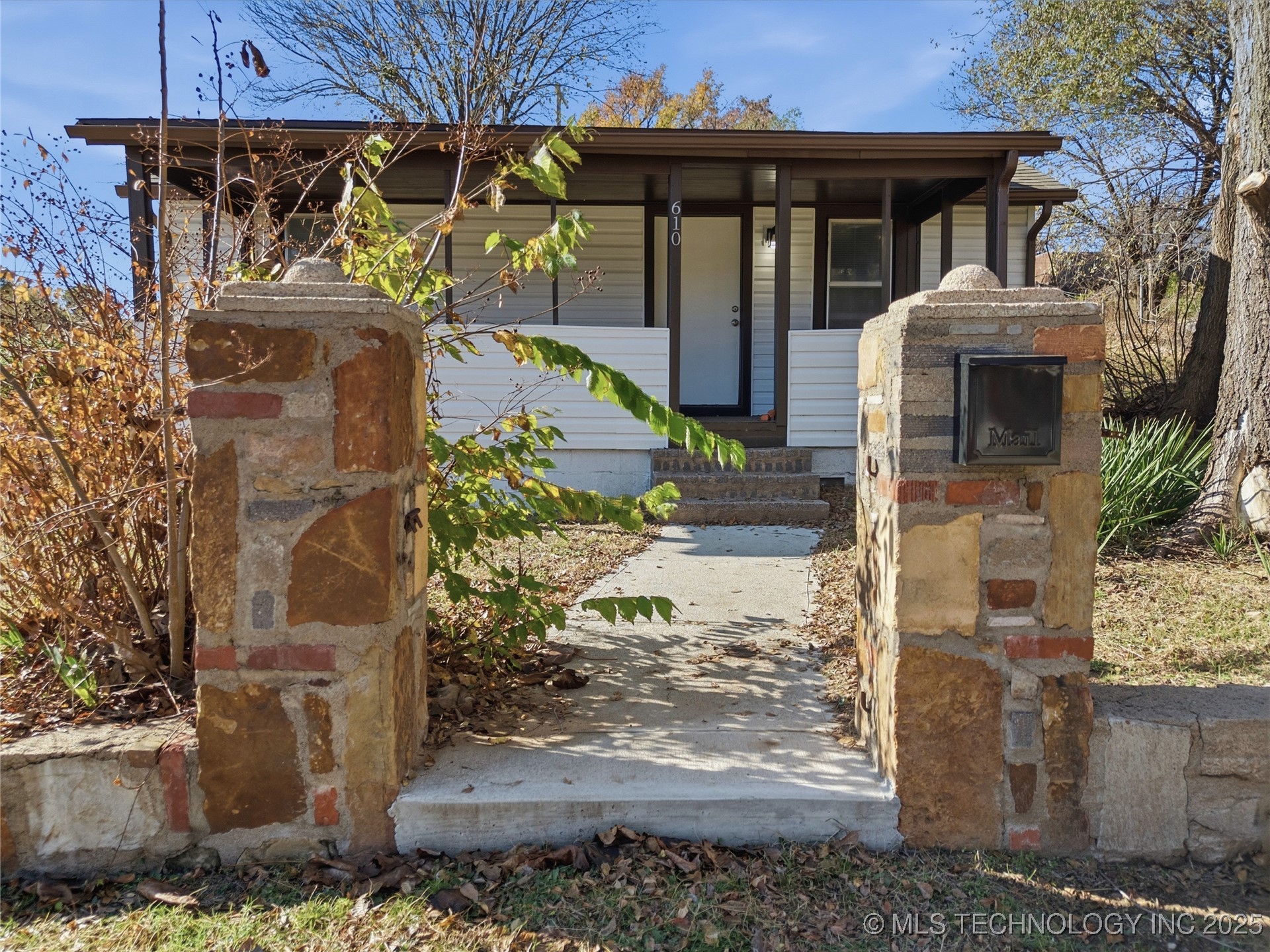 610 N Grant Avenue Property Photo 2