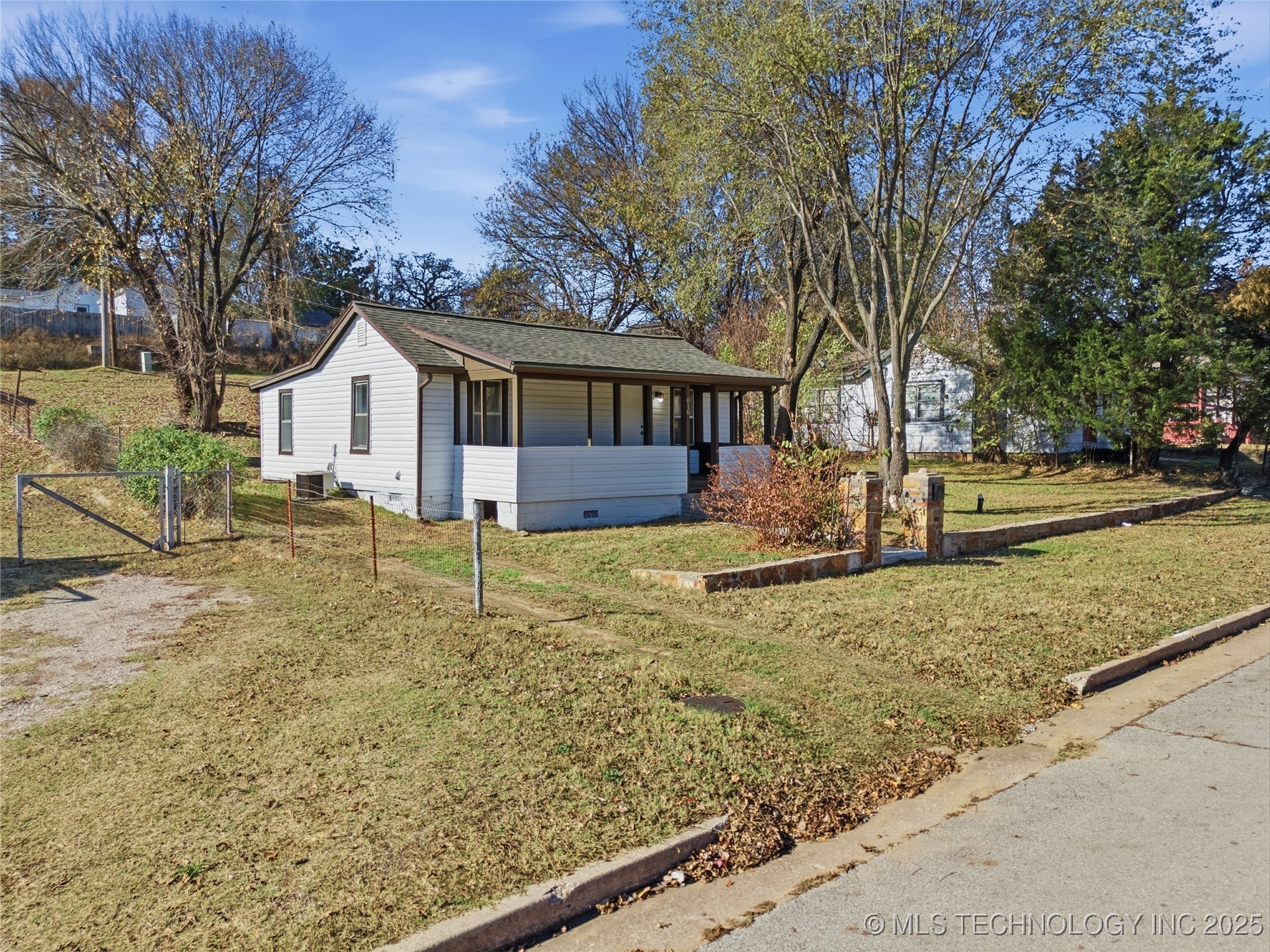 610 N Grant Avenue Property Photo 4