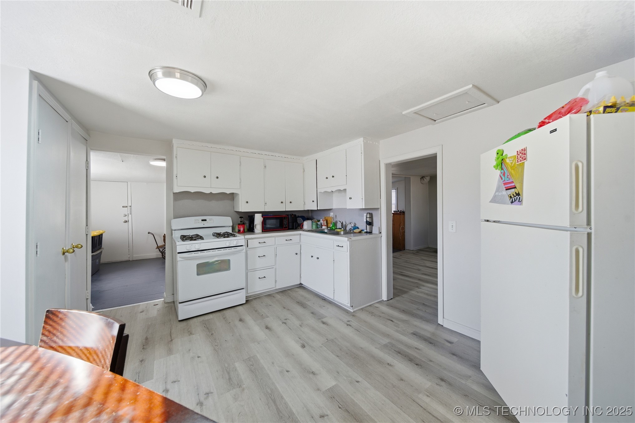 610 N Grant Avenue Property Photo 9