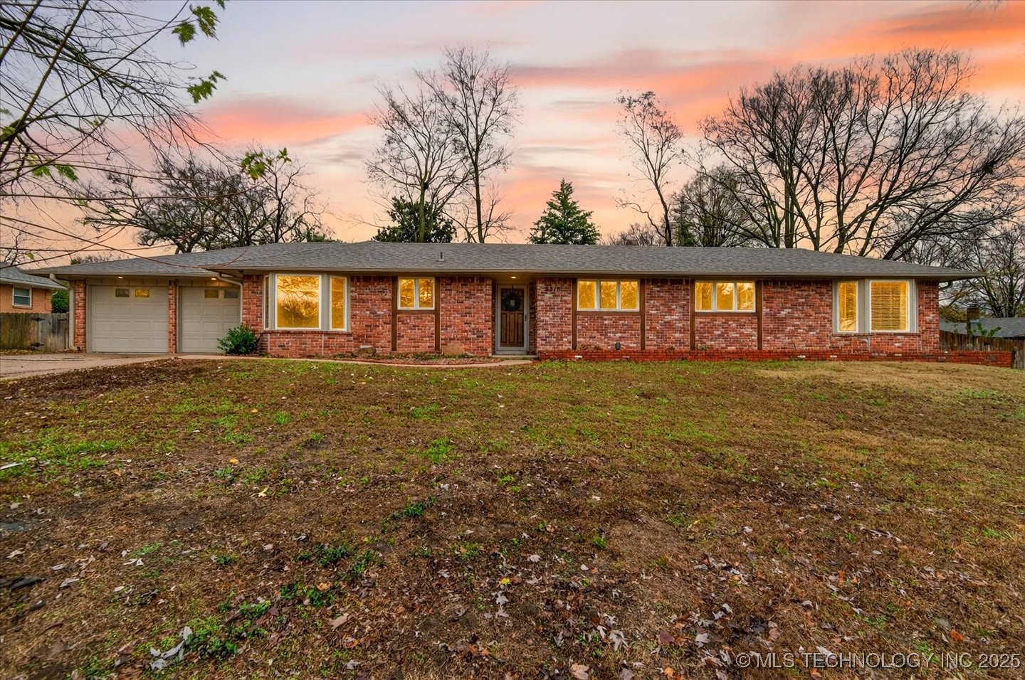 2318 Dorchester Drive Property Photo 1