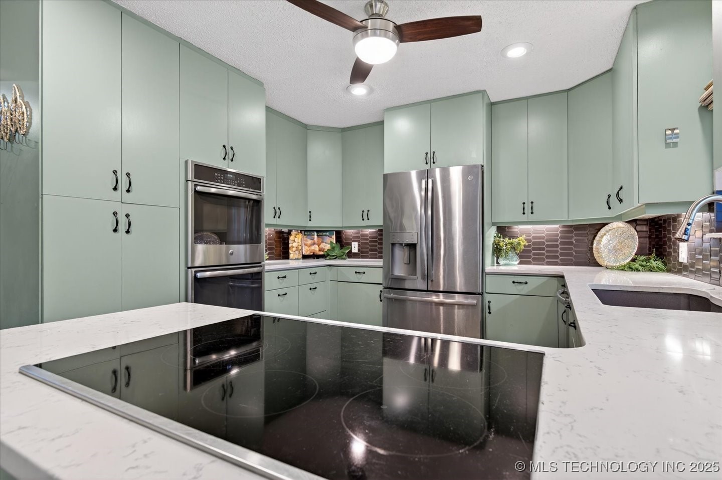 2318 Dorchester Drive Property Photo 10