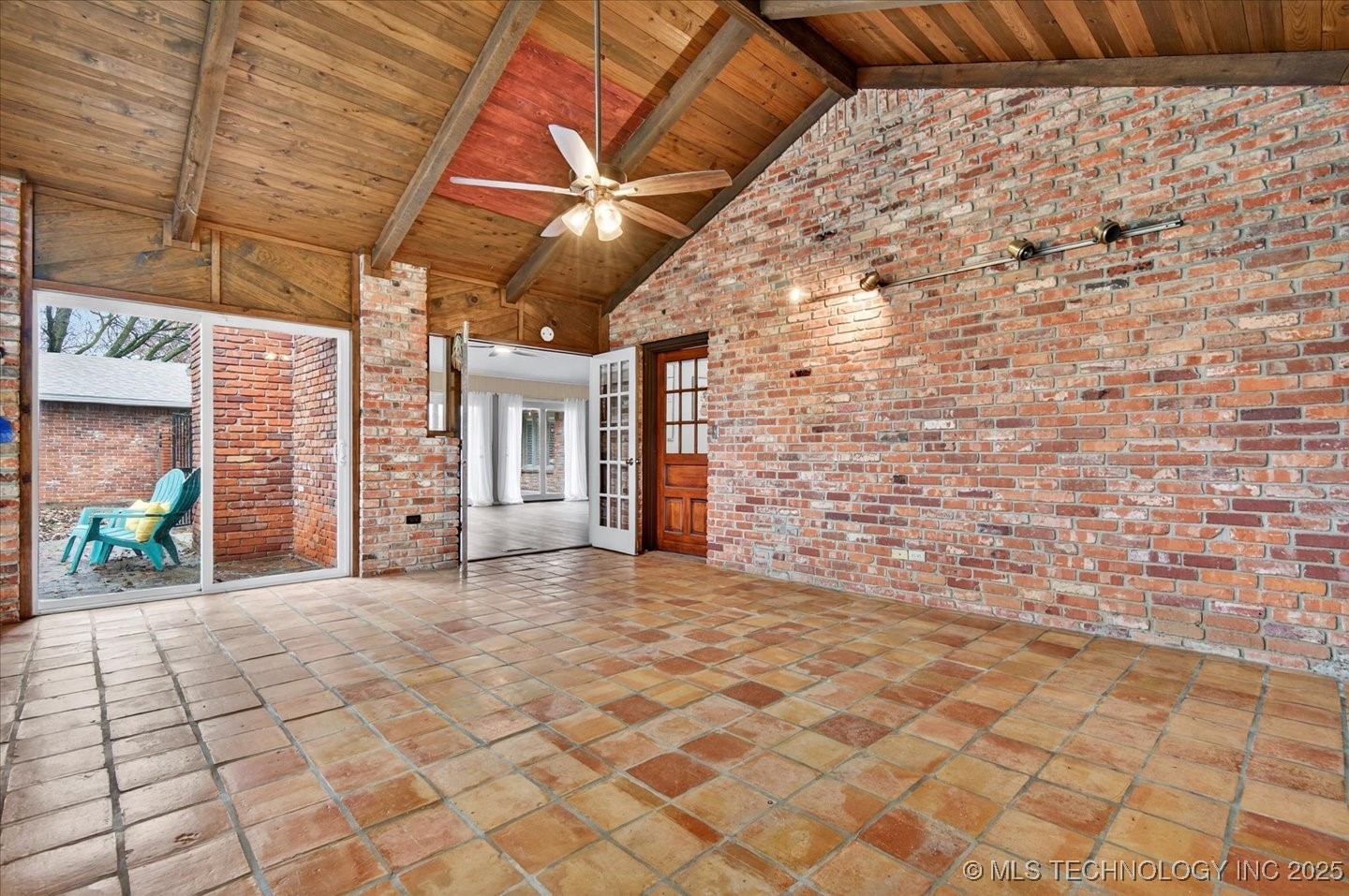 2318 Dorchester Drive Property Photo 20