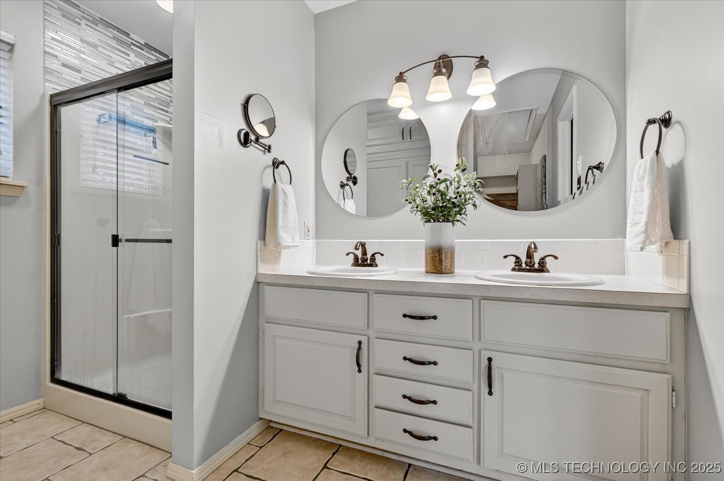 2318 Dorchester Drive Property Photo 26