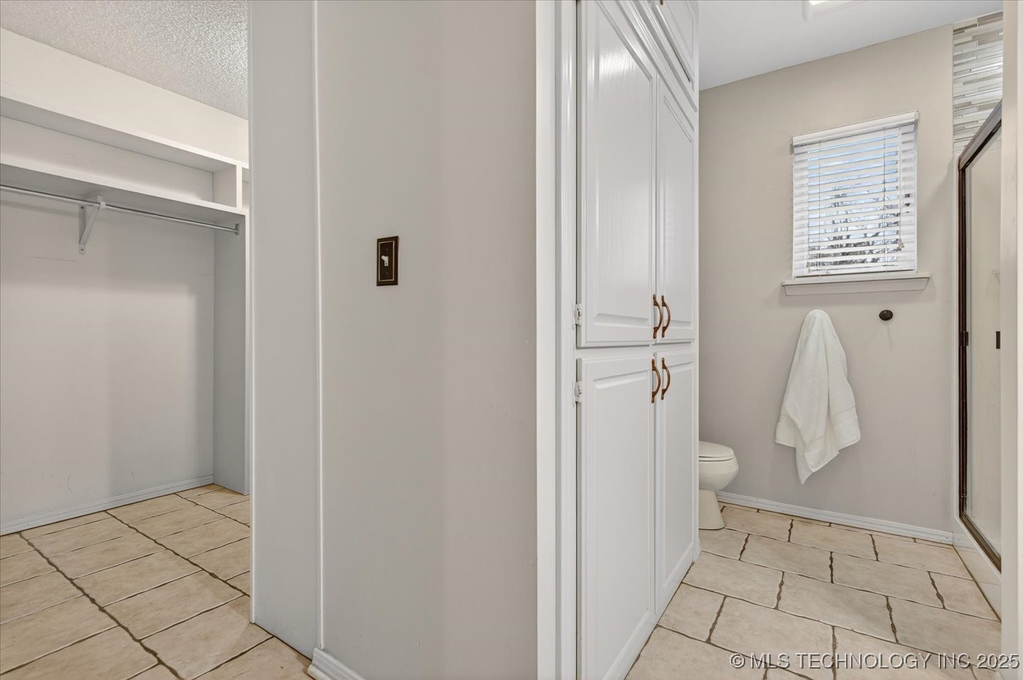 2318 Dorchester Drive Property Photo 27