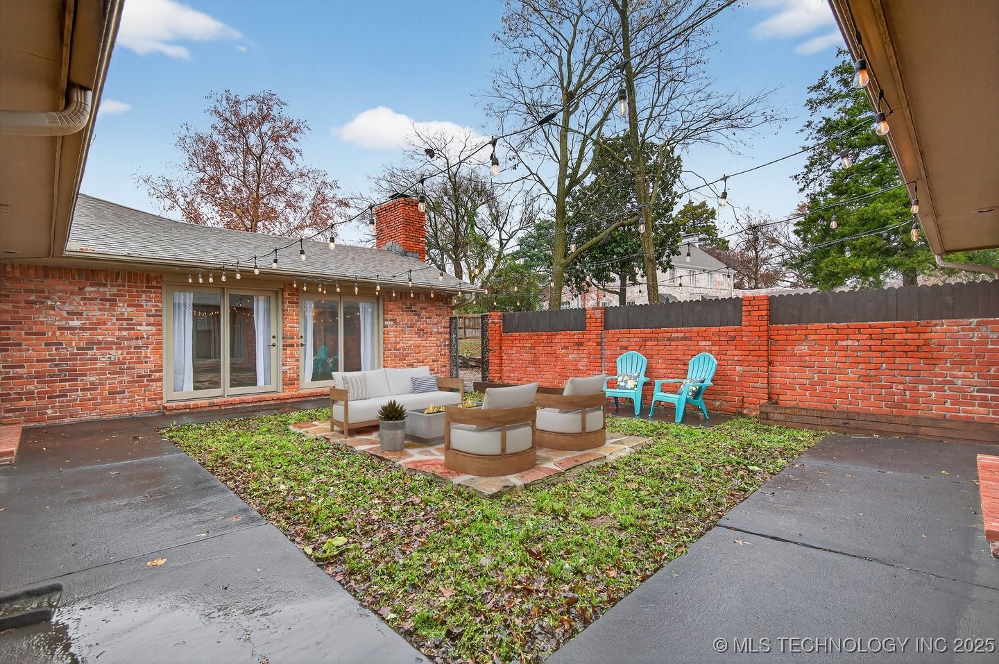 2318 Dorchester Drive Property Photo 36