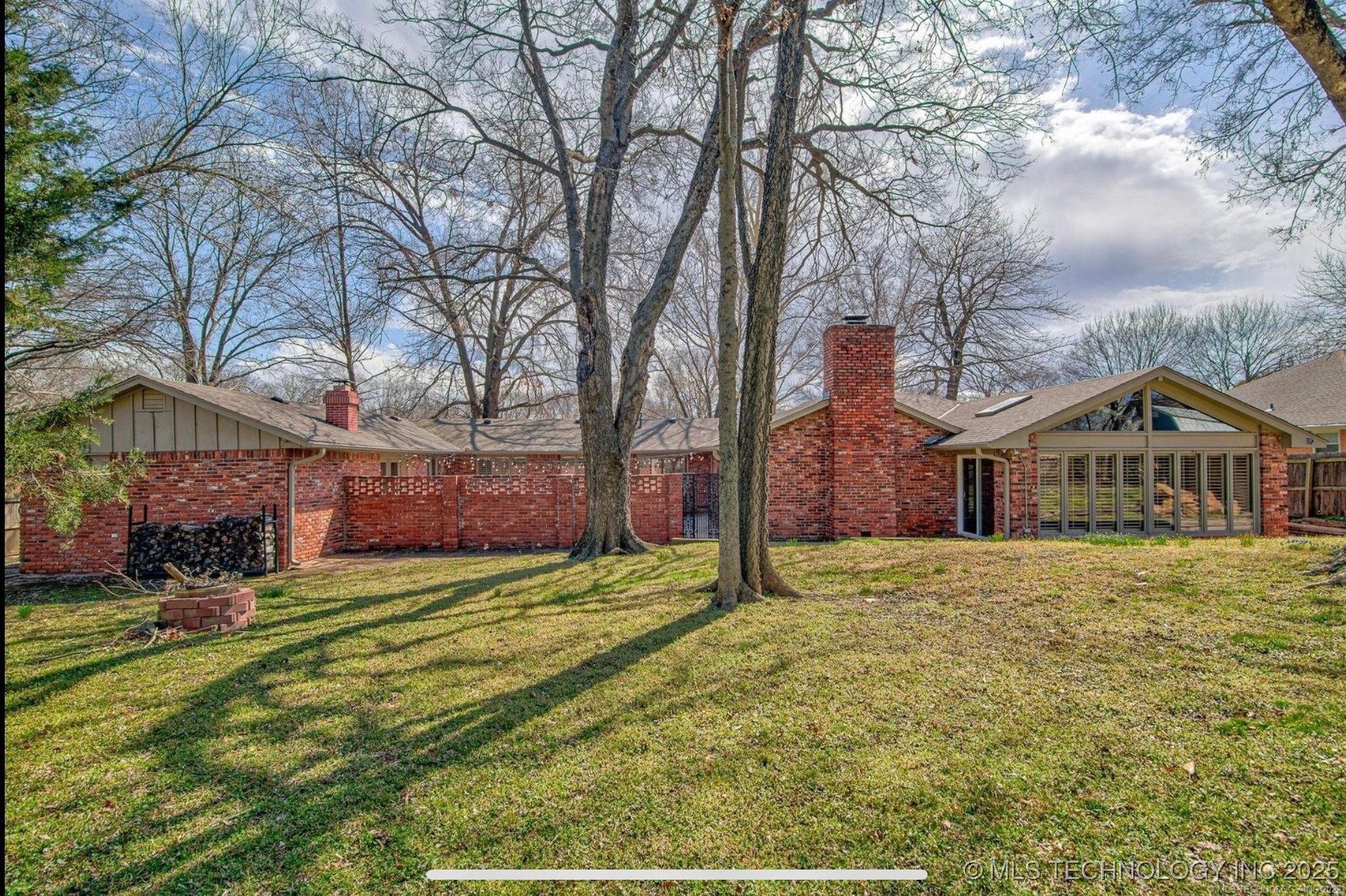 2318 Dorchester Drive Property Photo 39