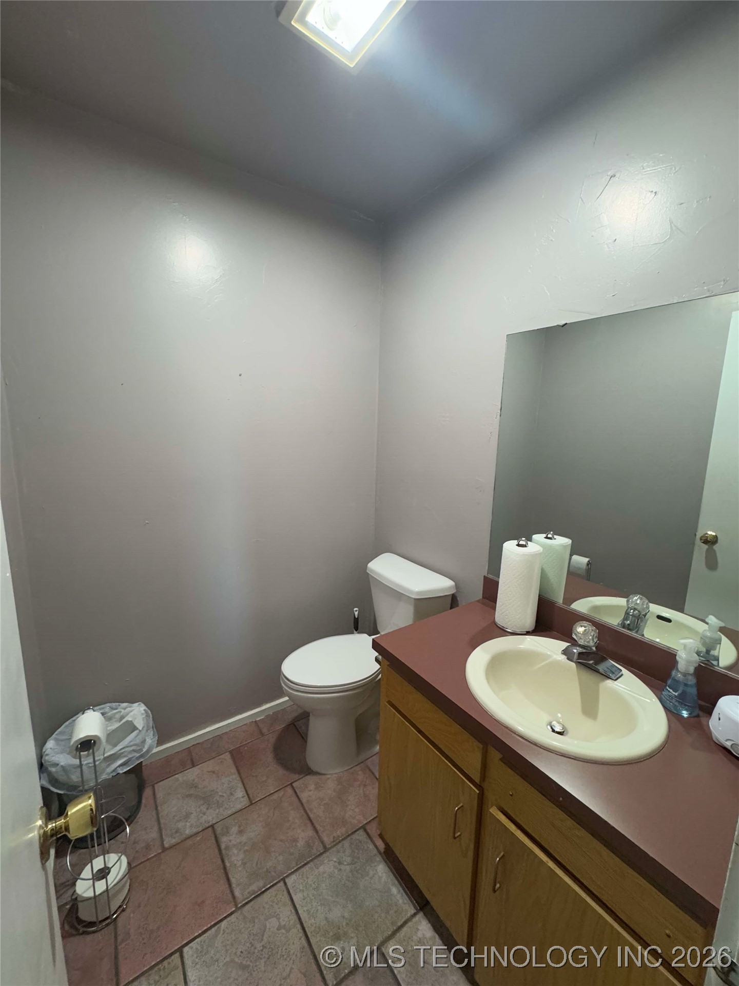 1203 W Broadway Property Photo 12