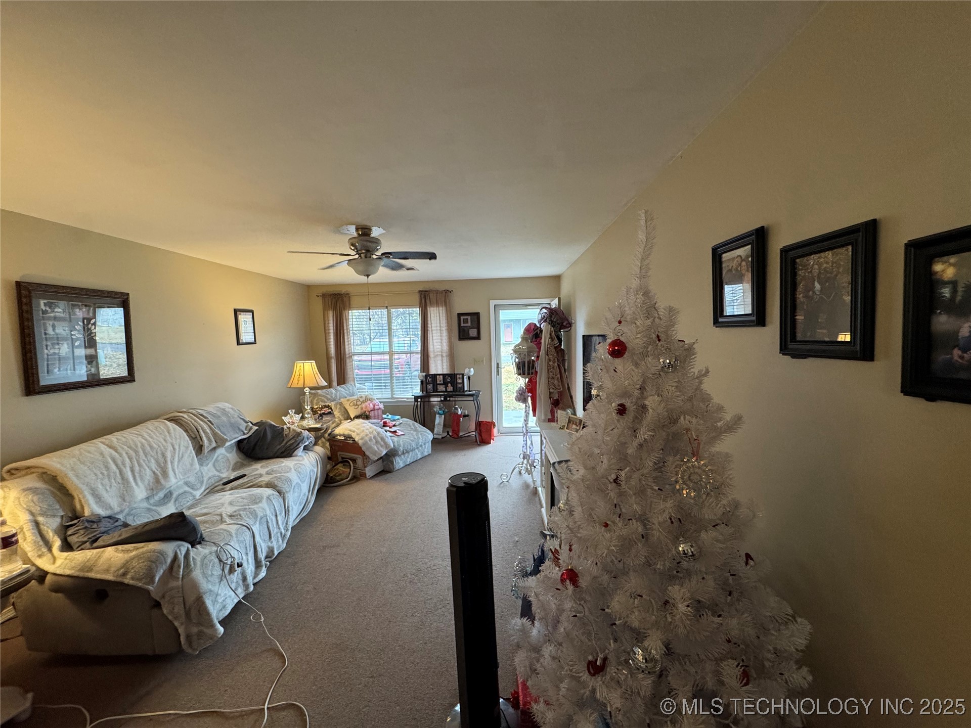 105 E Cedar Avenue Property Photo 9