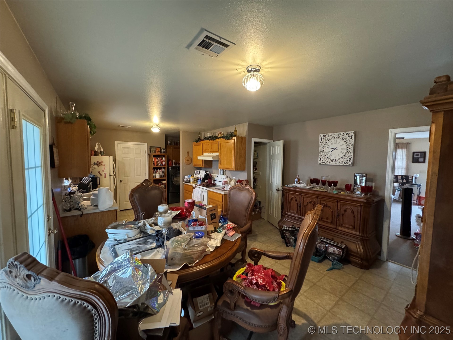 105 E Cedar Avenue Property Photo 11