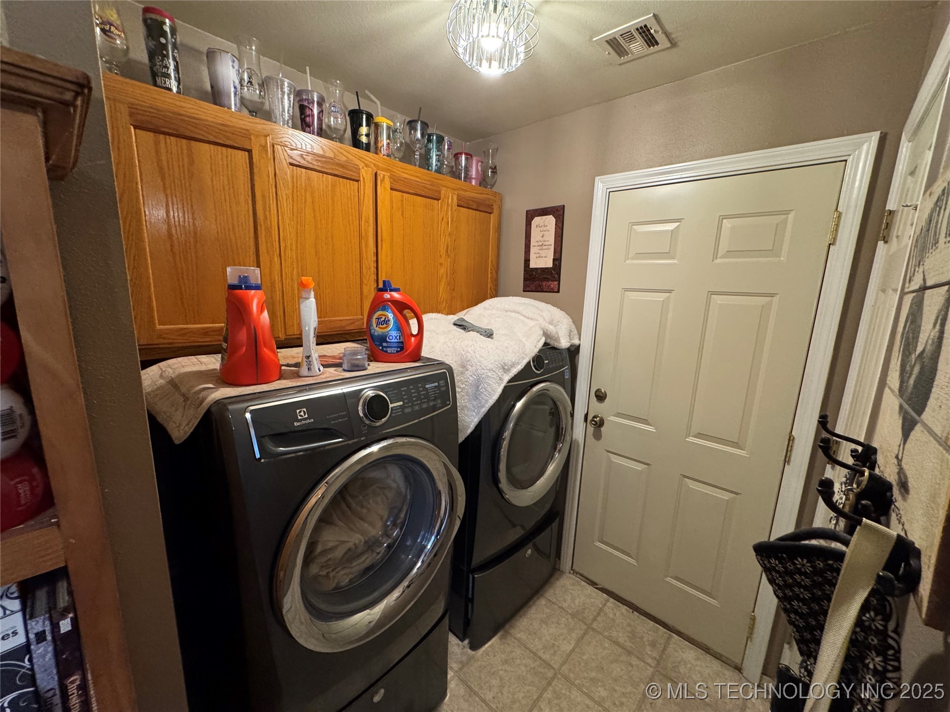 105 E Cedar Avenue Property Photo 18