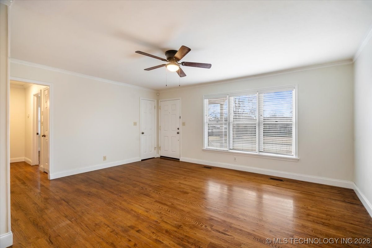 4135 E 22nd Street Property Photo 6