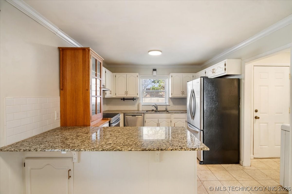 4135 E 22nd Street Property Photo 8