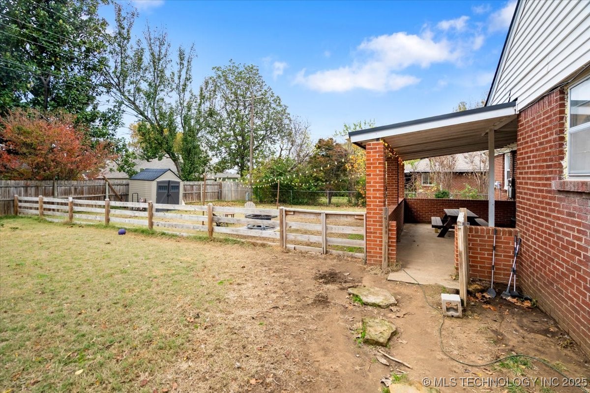 4135 E 22nd Street Property Photo 14