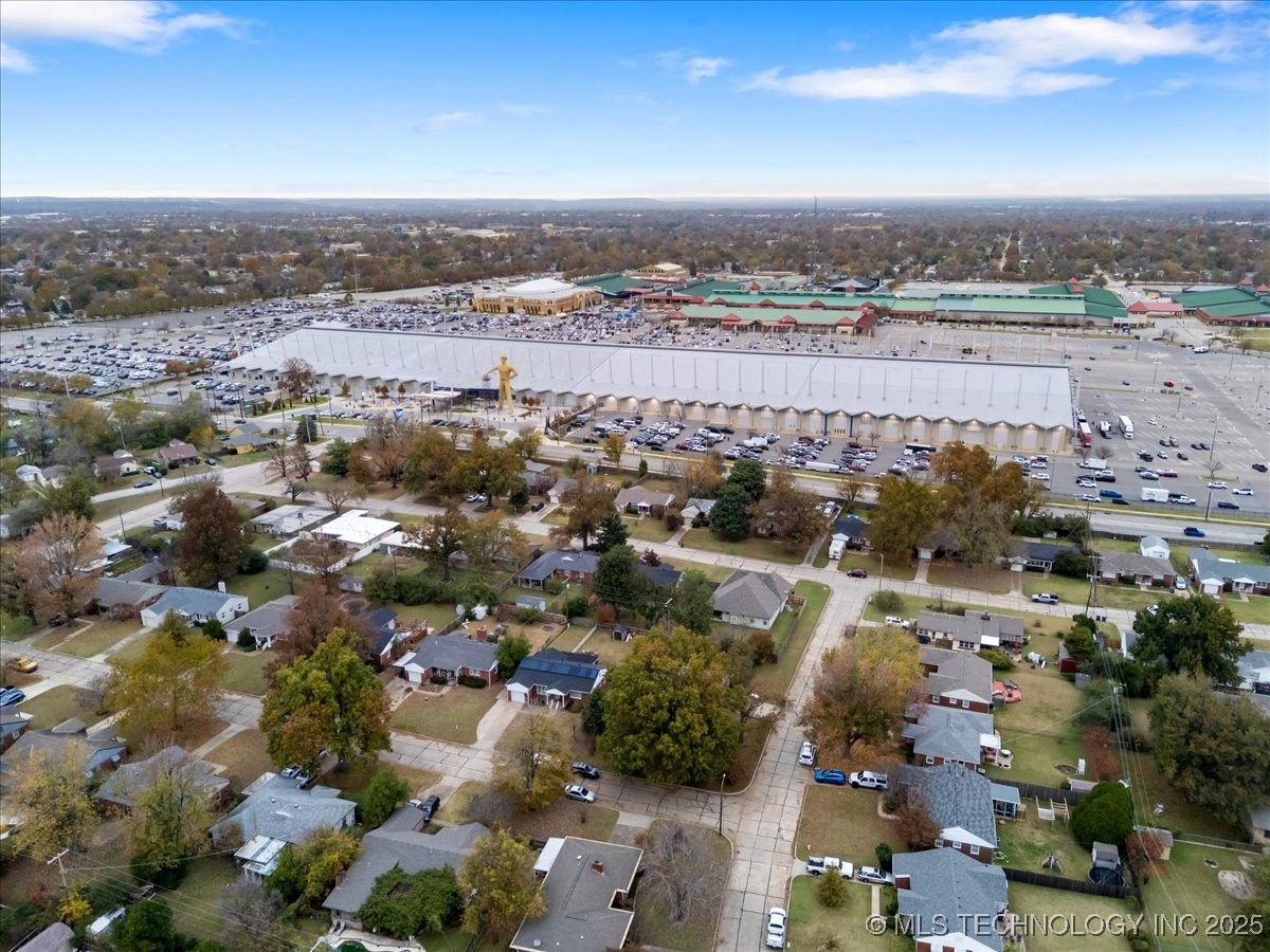 4135 E 22nd Street Property Photo 21