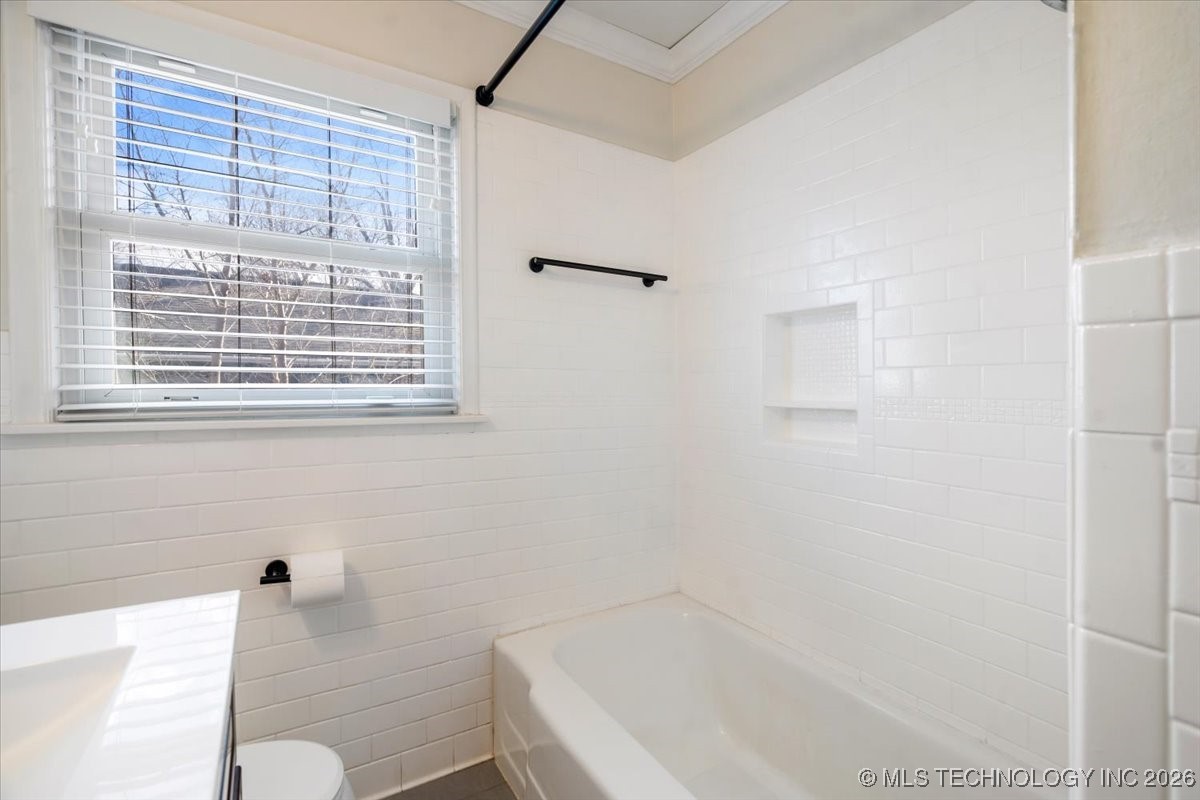 4135 E 22nd Street Property Photo 31