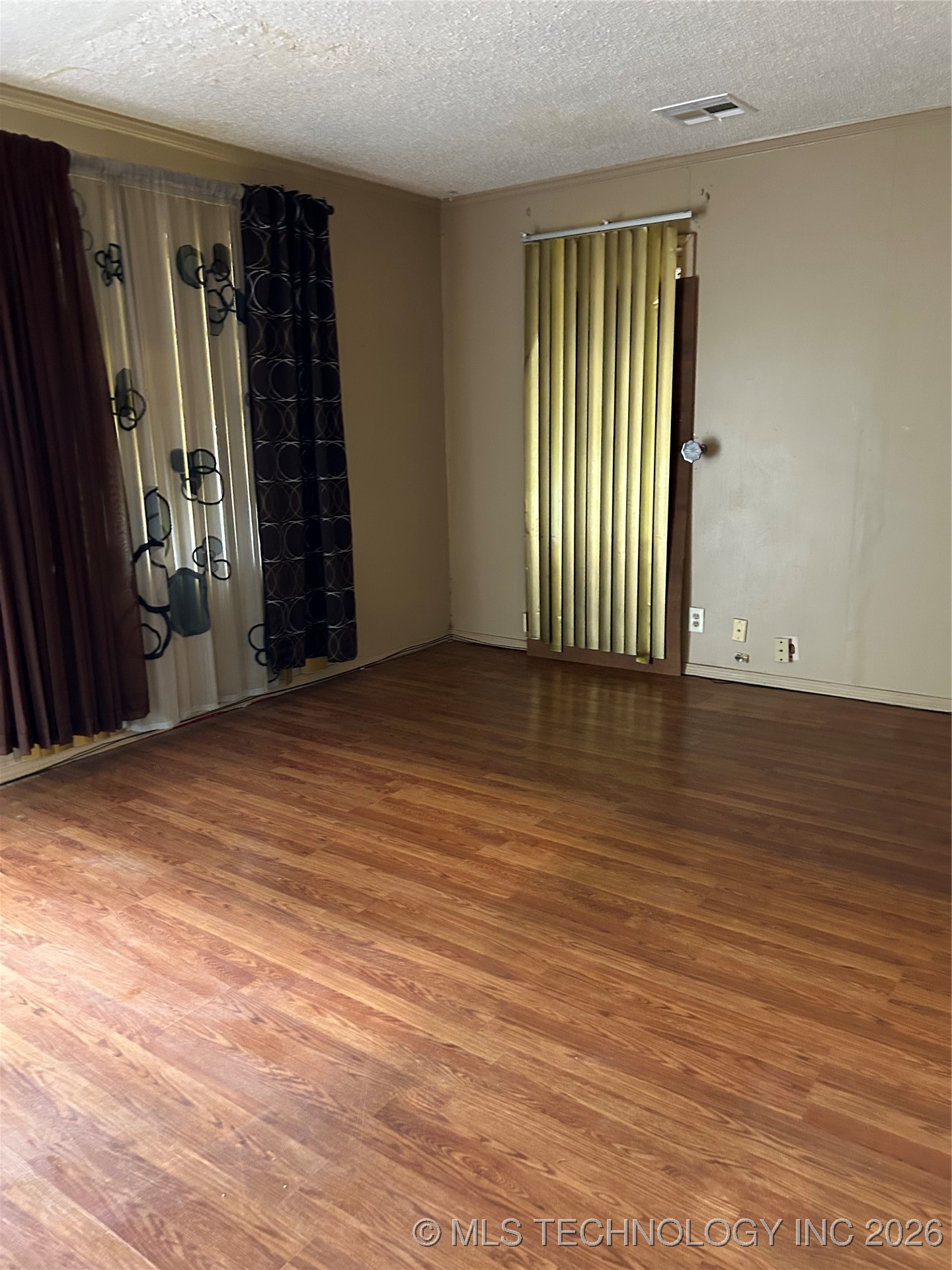 247 E 28th Street North N Property Photo 7