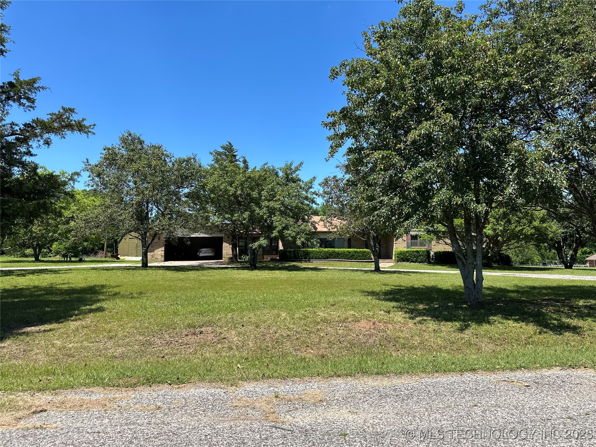 511 Stolfa Street Se Property Photo 3