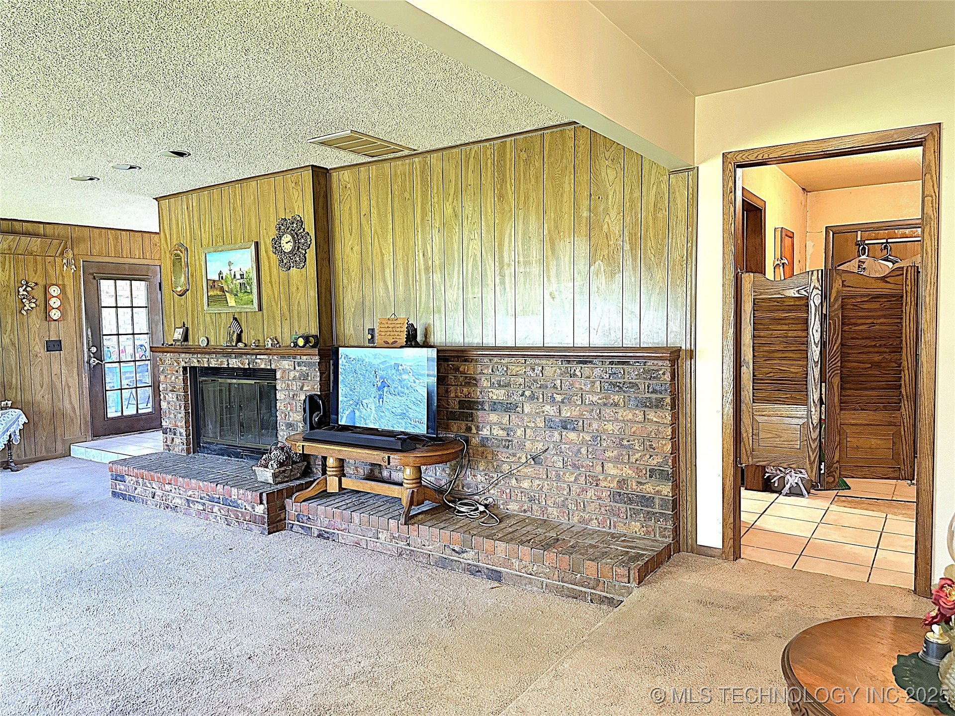 511 Stolfa Street Se Property Photo 5