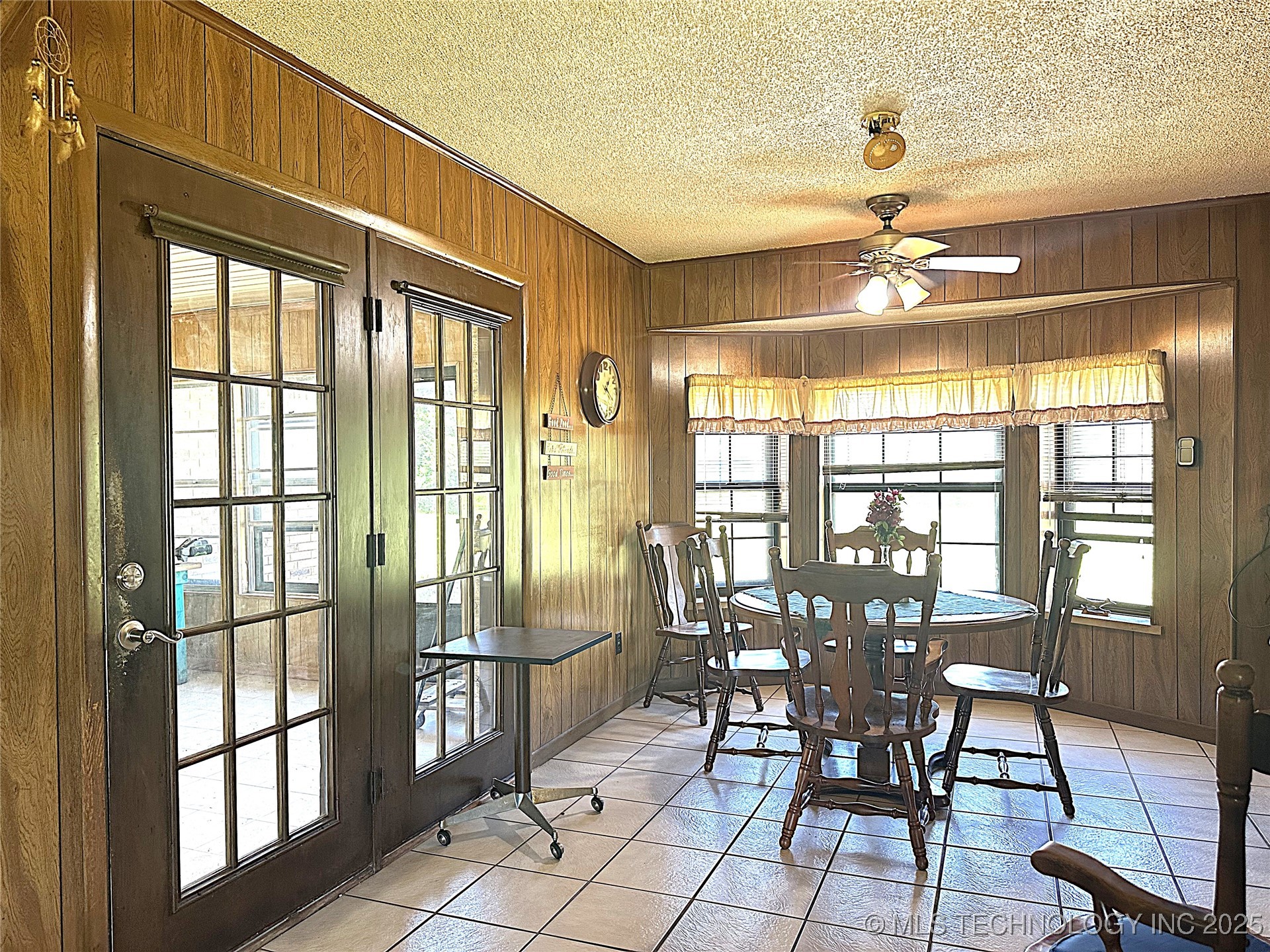 511 Stolfa Street Se Property Photo 13