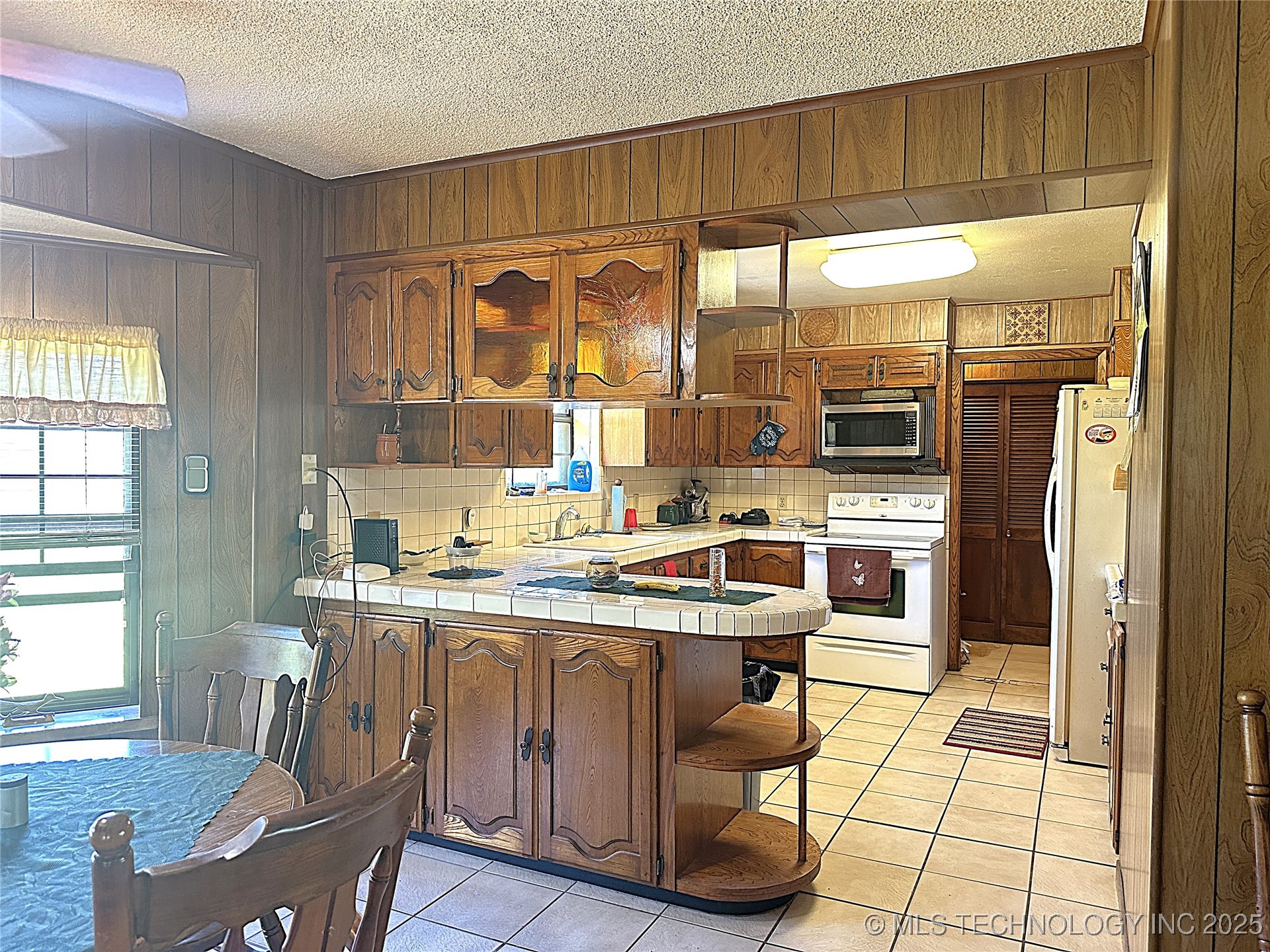 511 Stolfa Street Se Property Photo 14