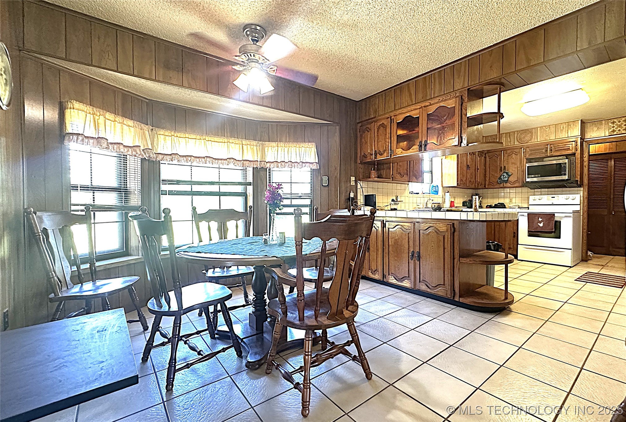 511 Stolfa Street Se Property Photo 15