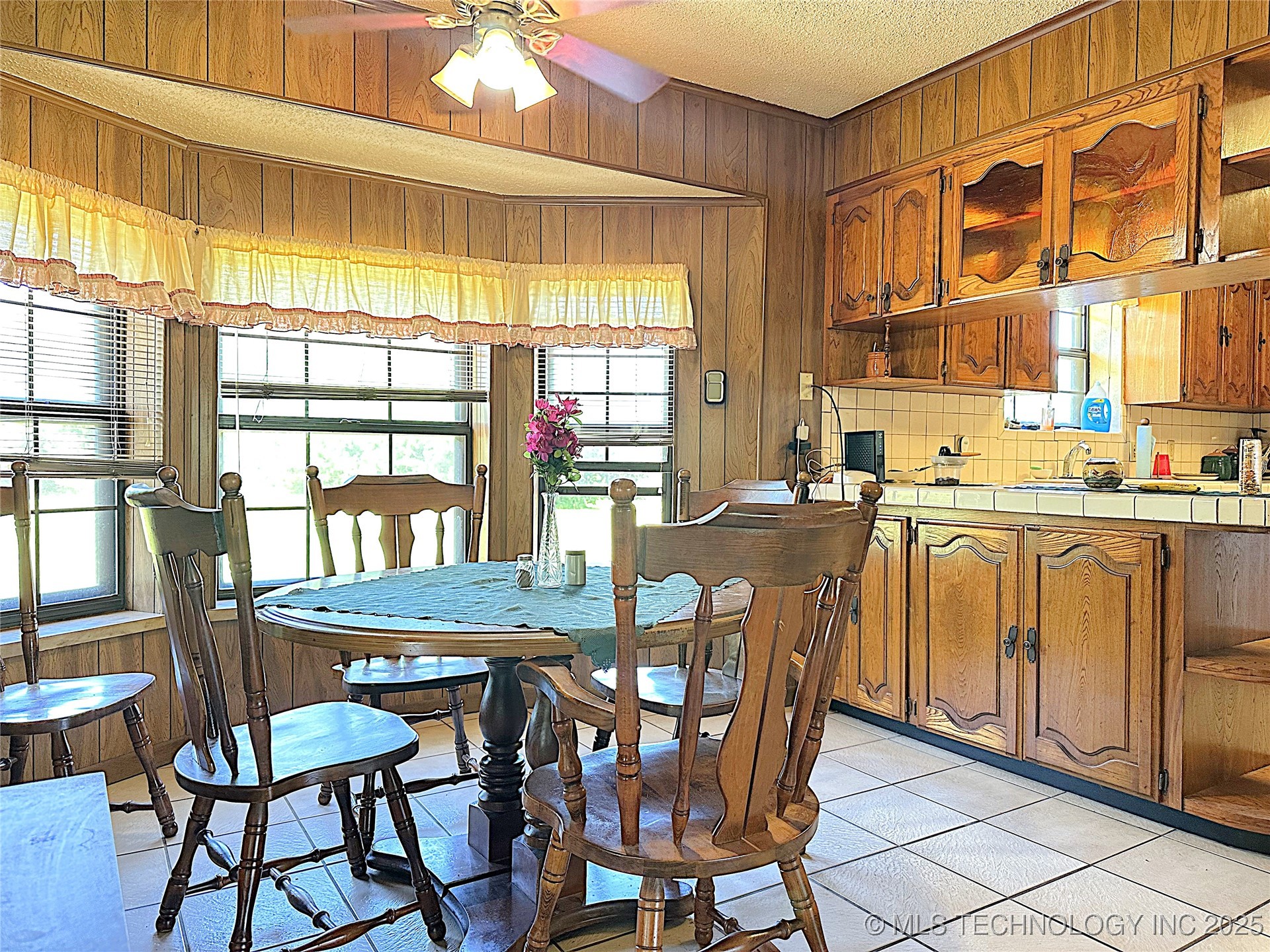 511 Stolfa Street Se Property Photo 16