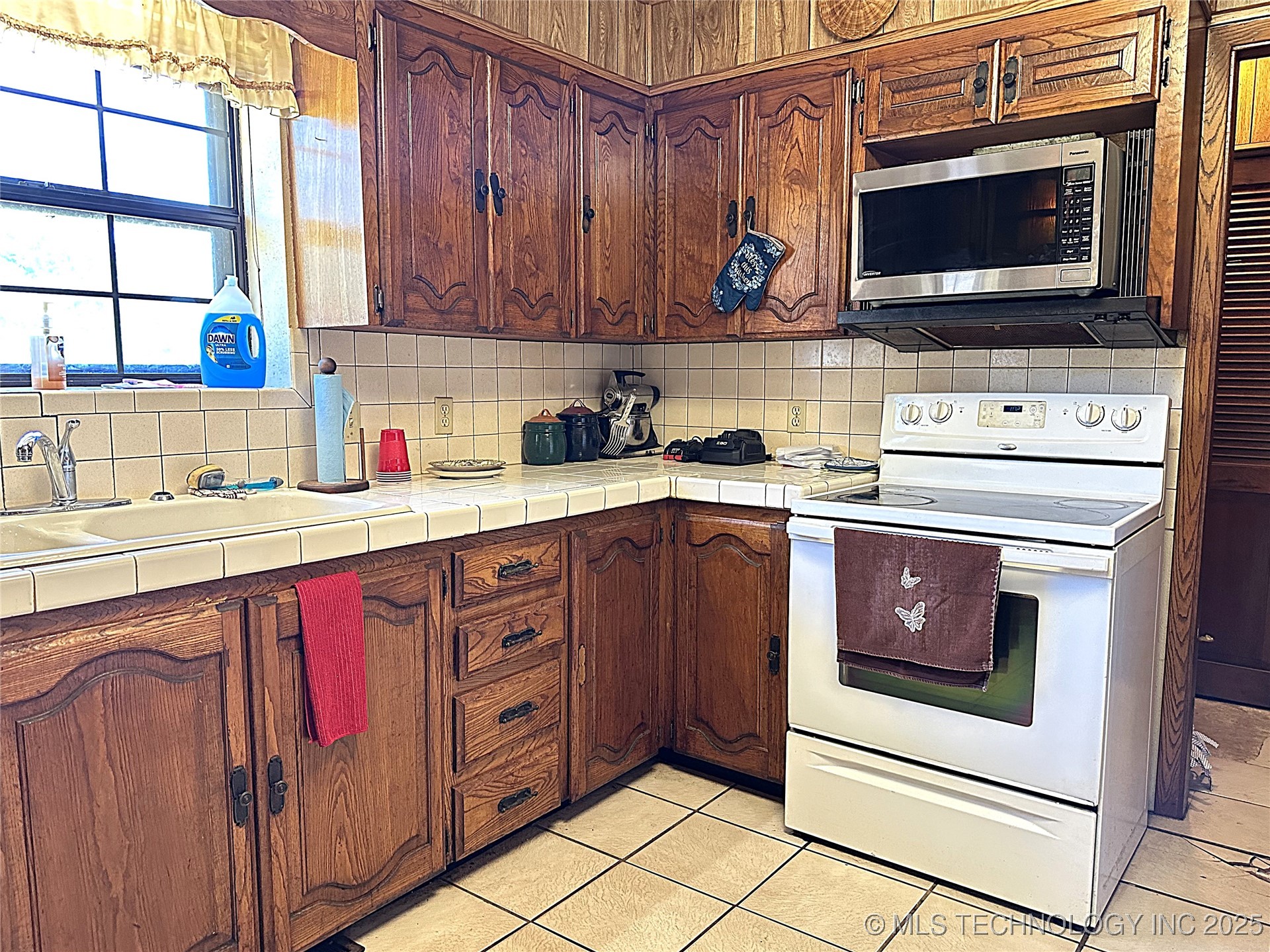 511 Stolfa Street Se Property Photo 19